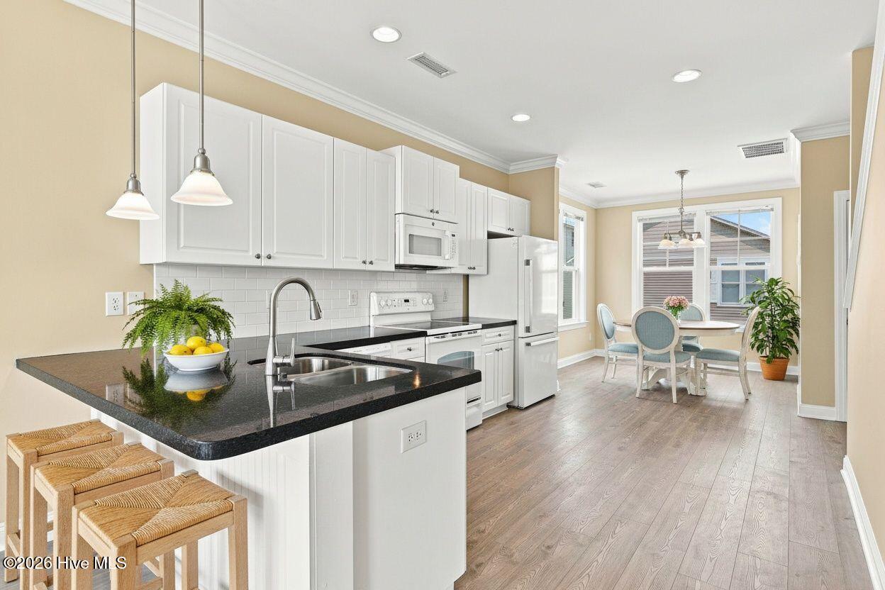 108 Egret Landing Court B Property Photo 11