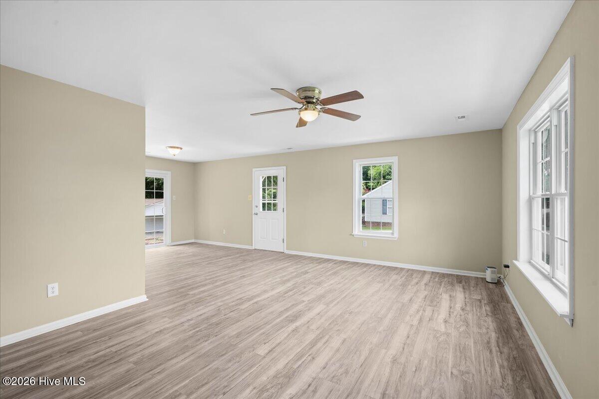 204 Wanda Drive Property Photo 5