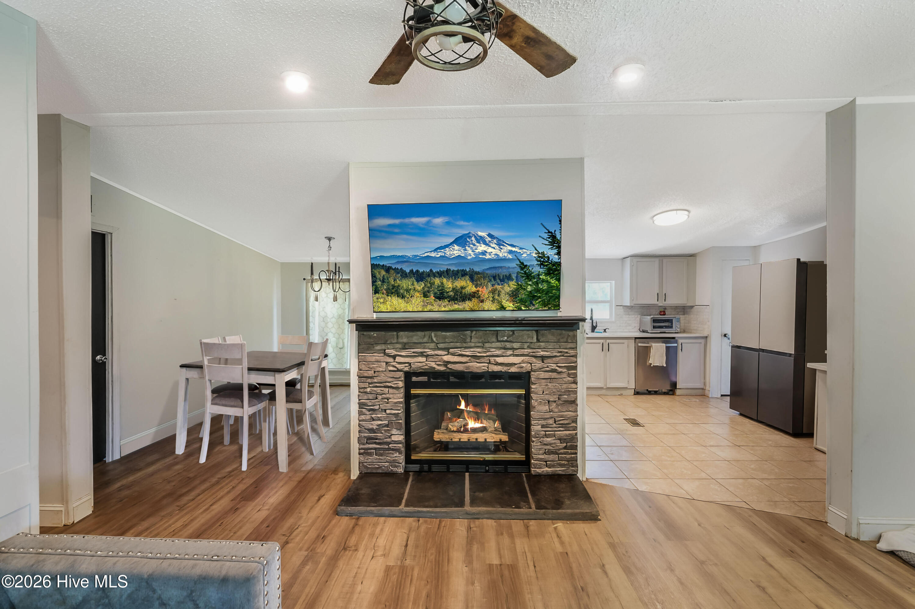 1309 Lora Ann Drive Property Photo 5