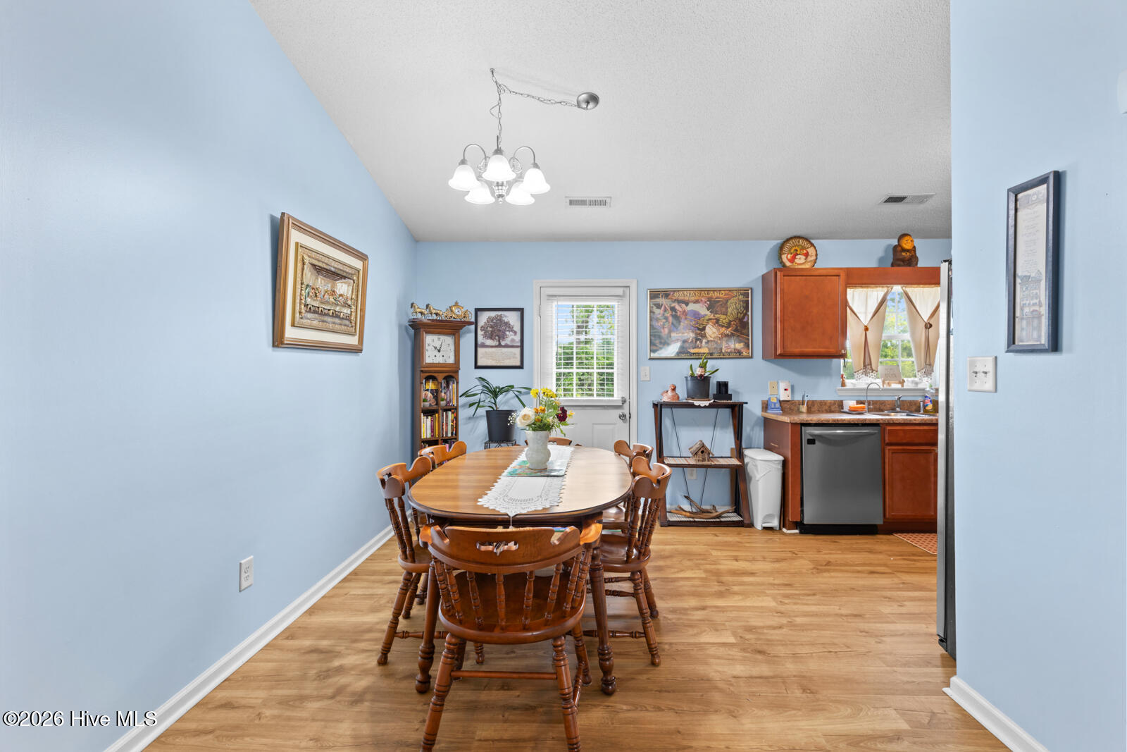 110 Pear Tree Lane Property Photo 8