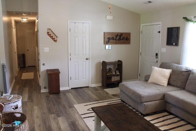 118 Pear Tree Lane Property Photo 3