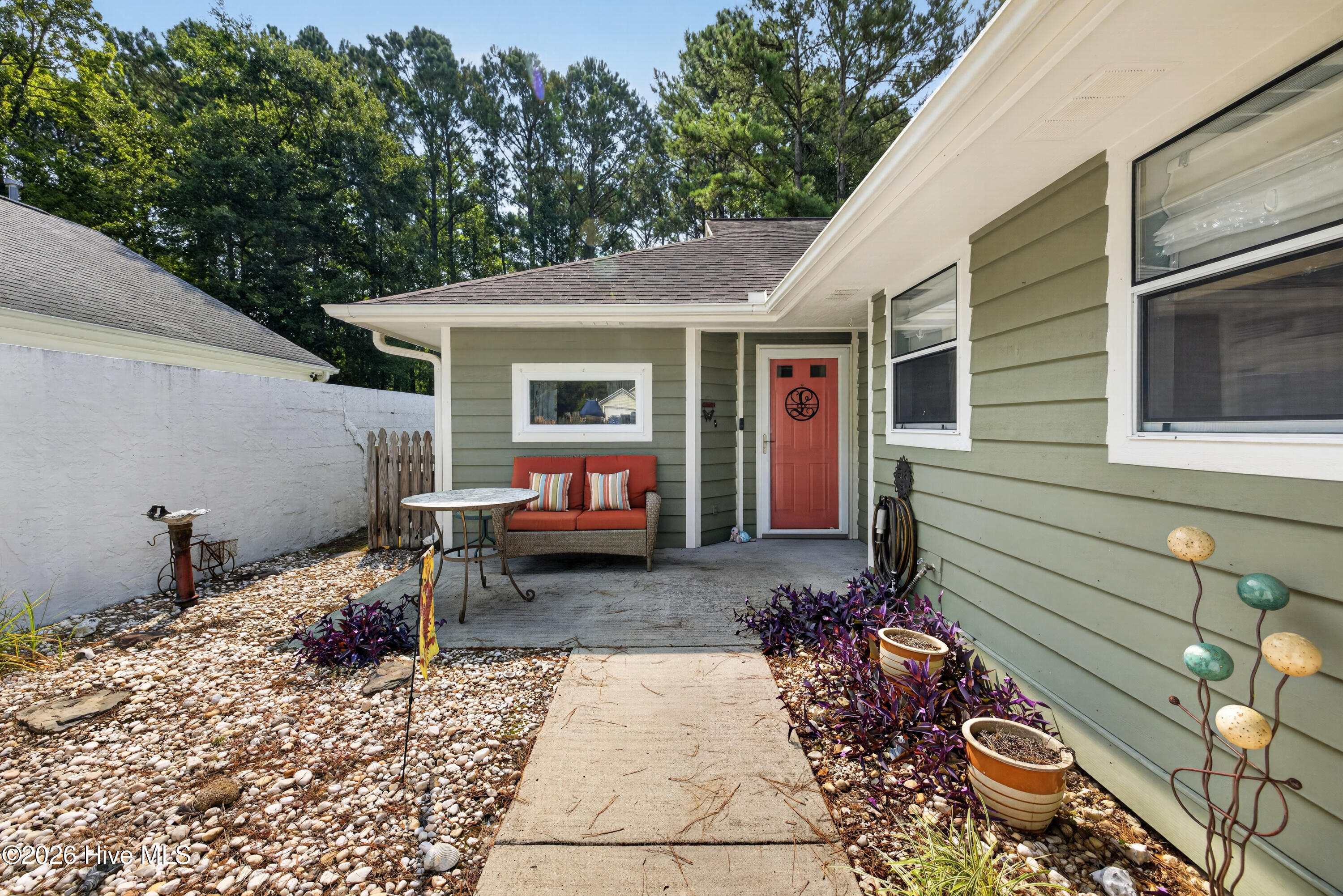 128 Red Bird Lane Property Photo 5