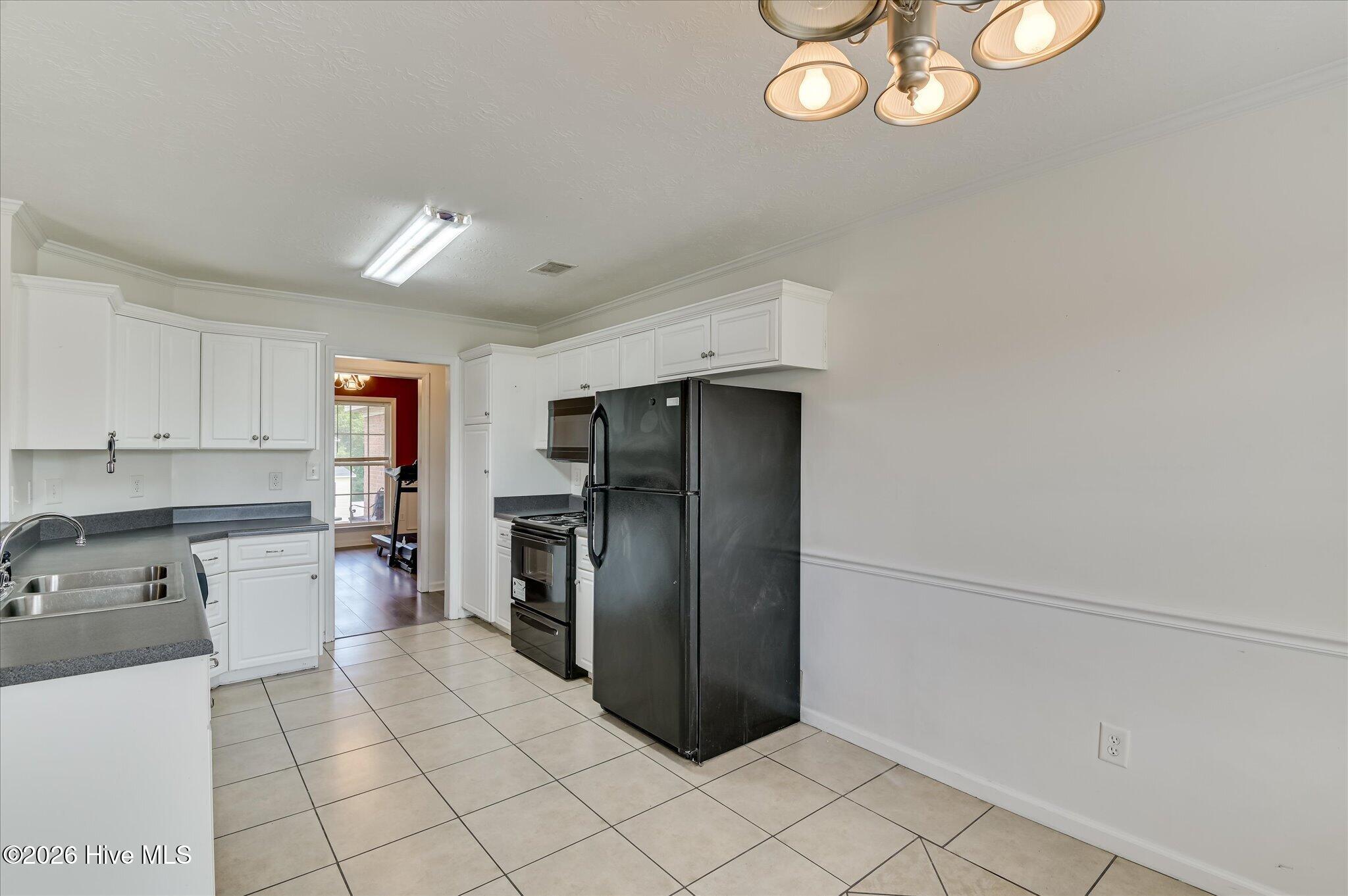 1828 Heathers Way Property Photo 14