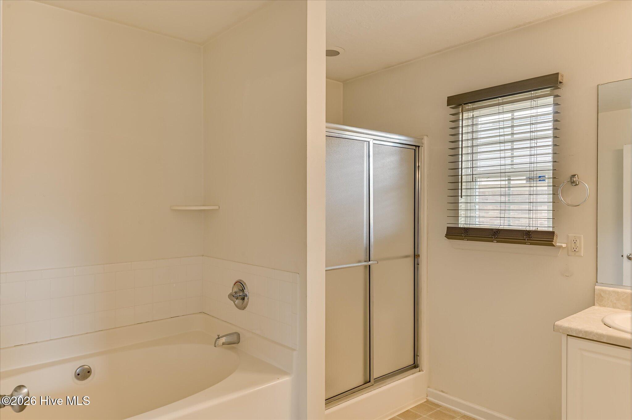1828 Heathers Way Property Photo 24