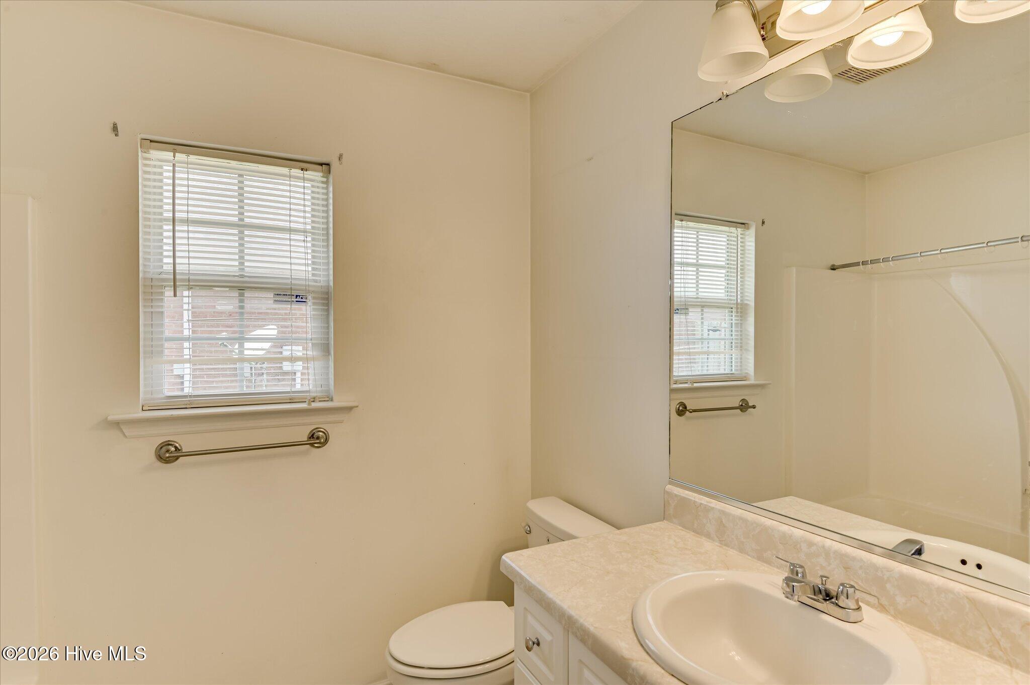1828 Heathers Way Property Photo 28