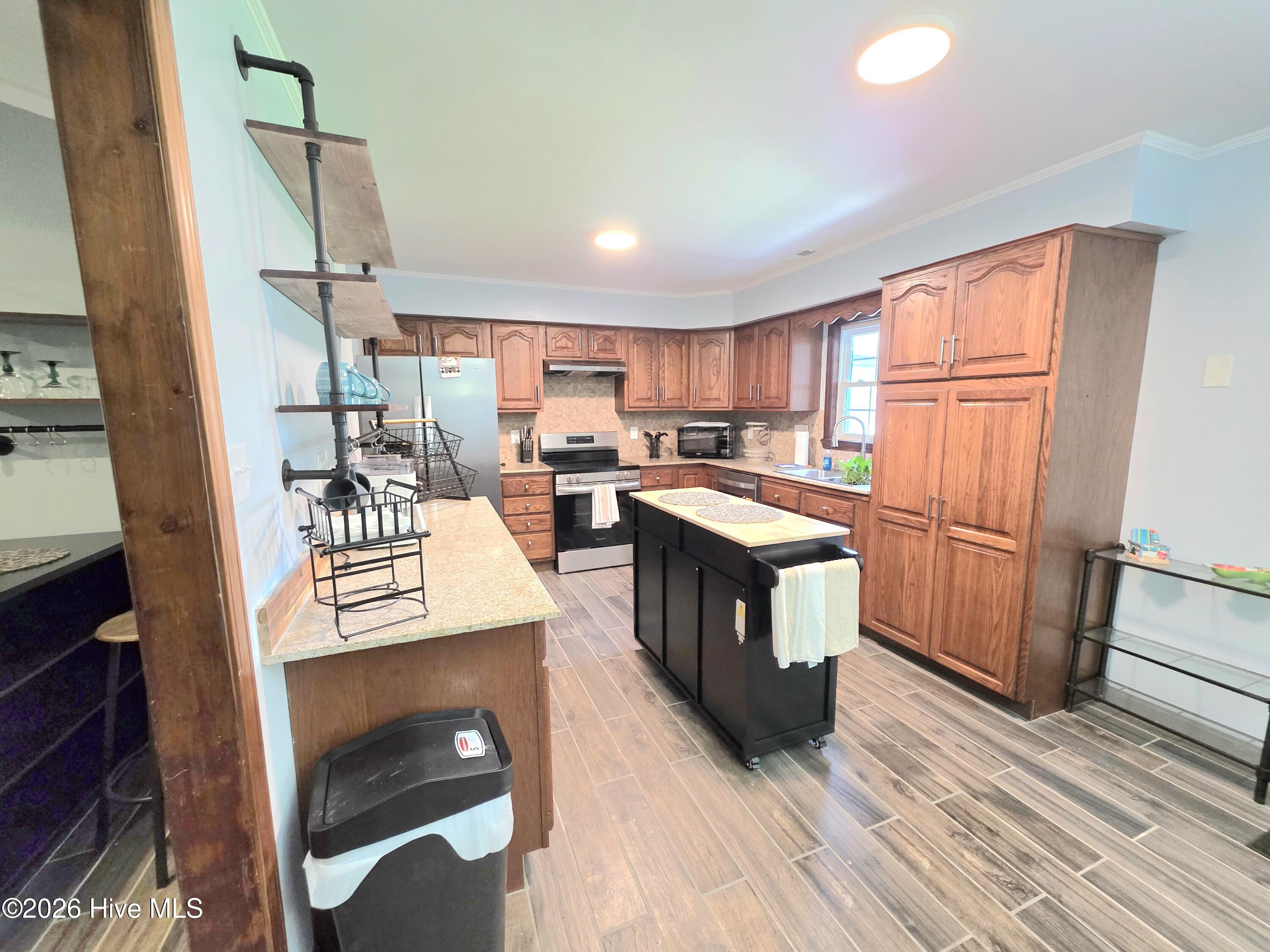 507 Fox Run Road Property Photo 3