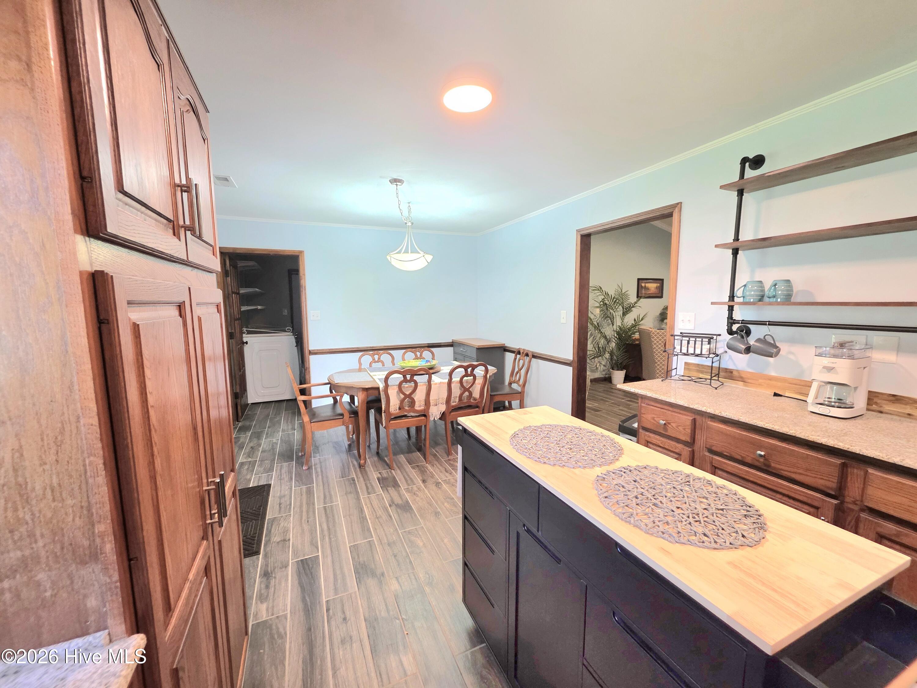 507 Fox Run Road Property Photo 14