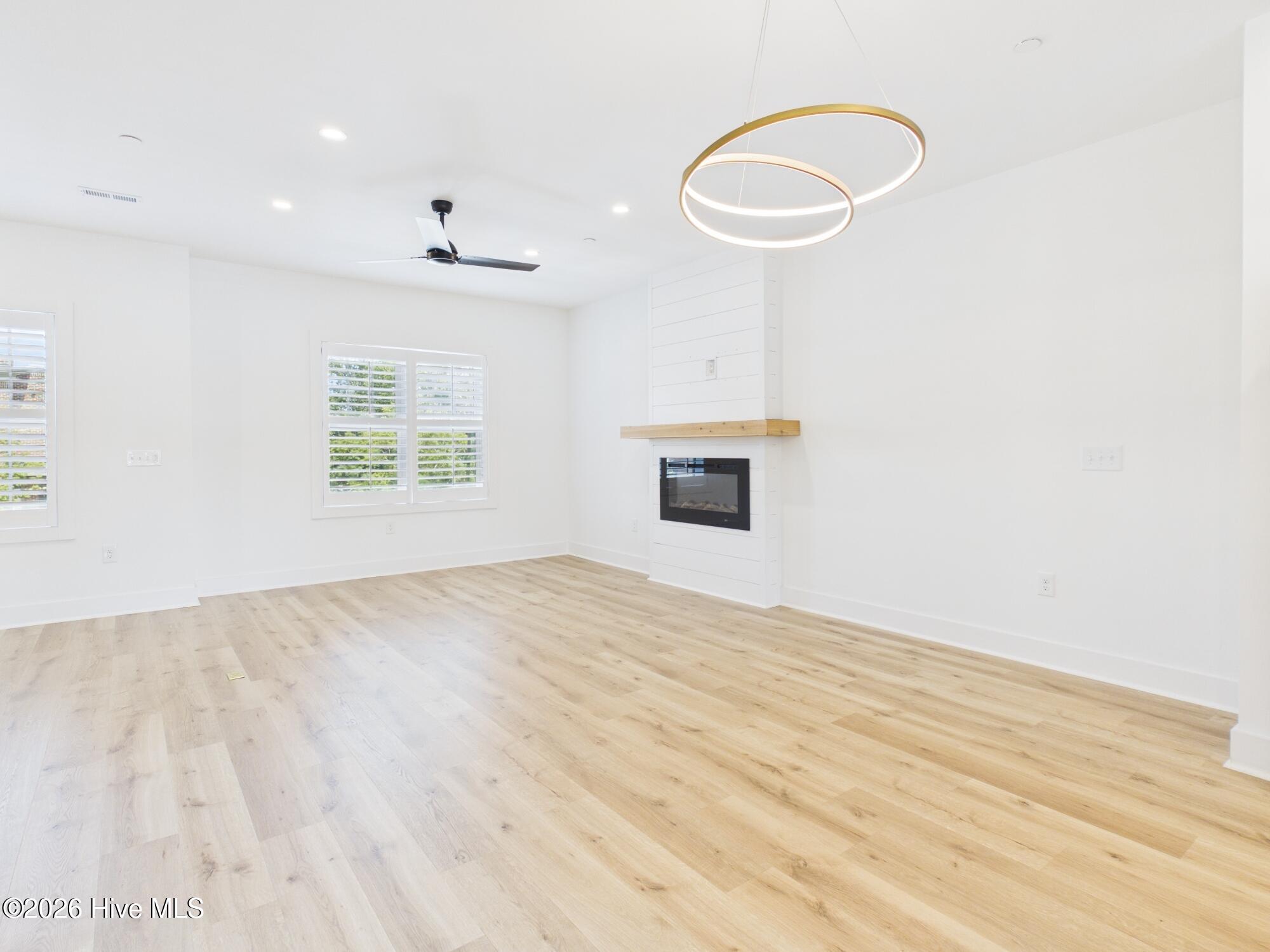 129 Lexington Lane Property Photo 7