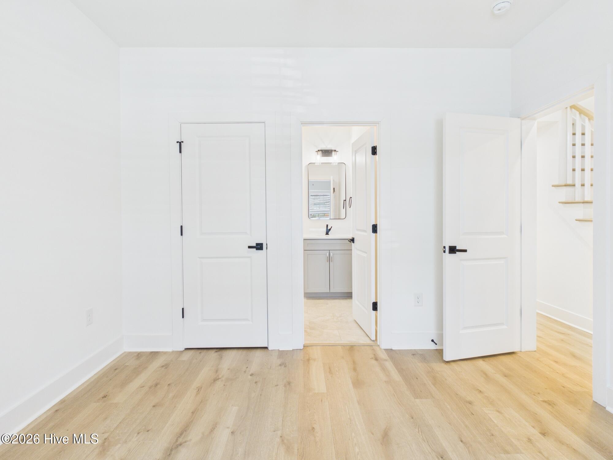 129 Lexington Lane Property Photo 17