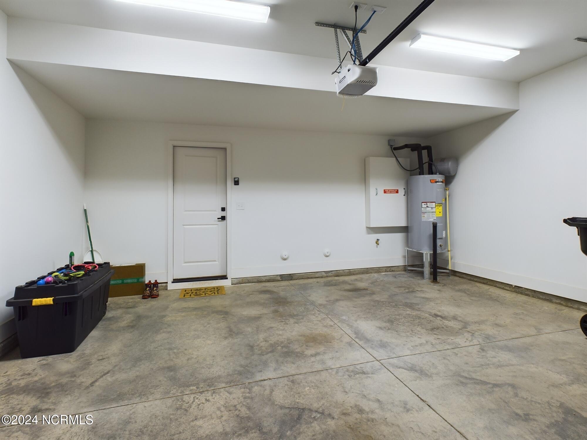 129 Lexington Lane Property Photo 33