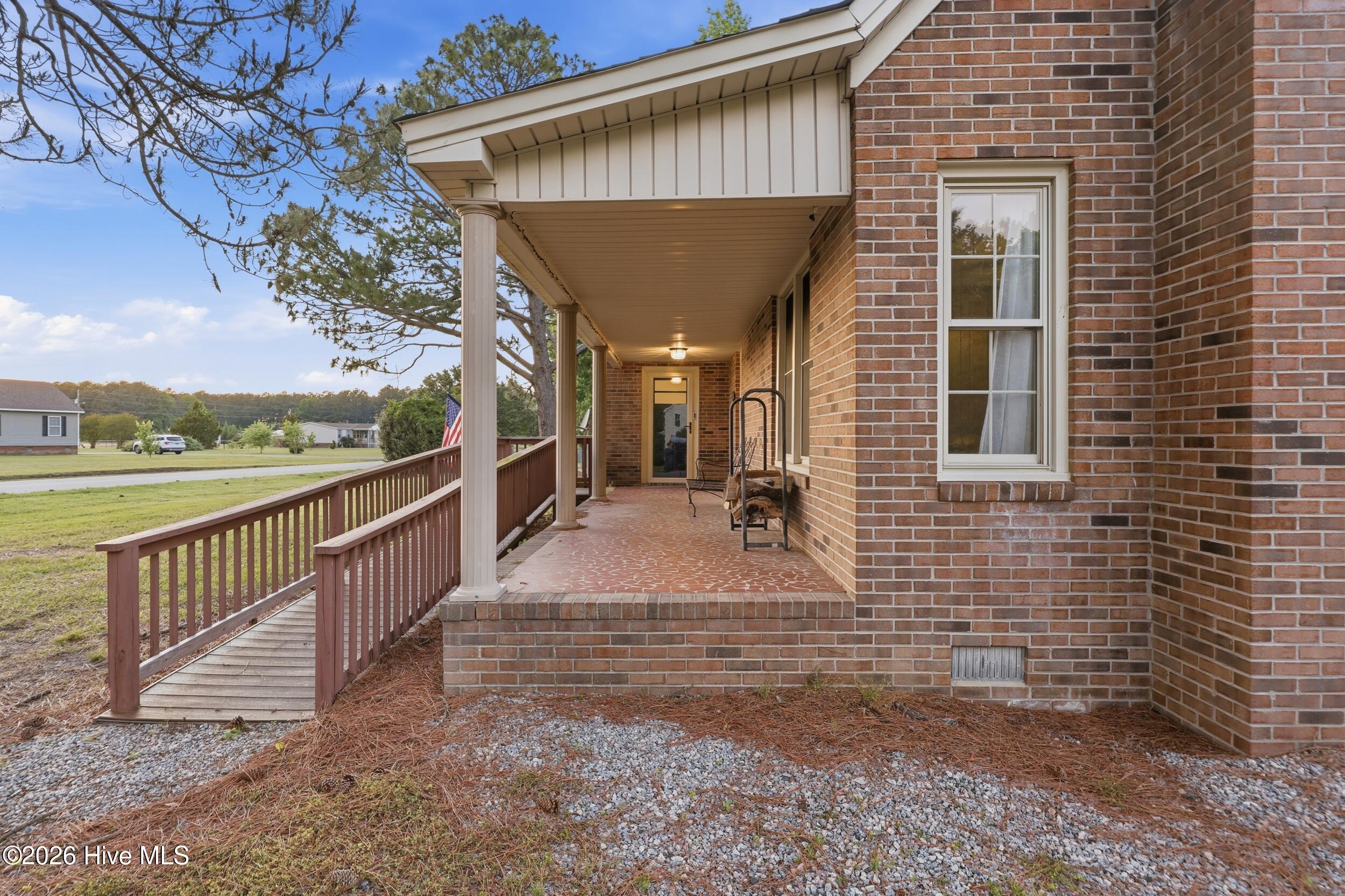 631 Selwin Road Property Photo 2