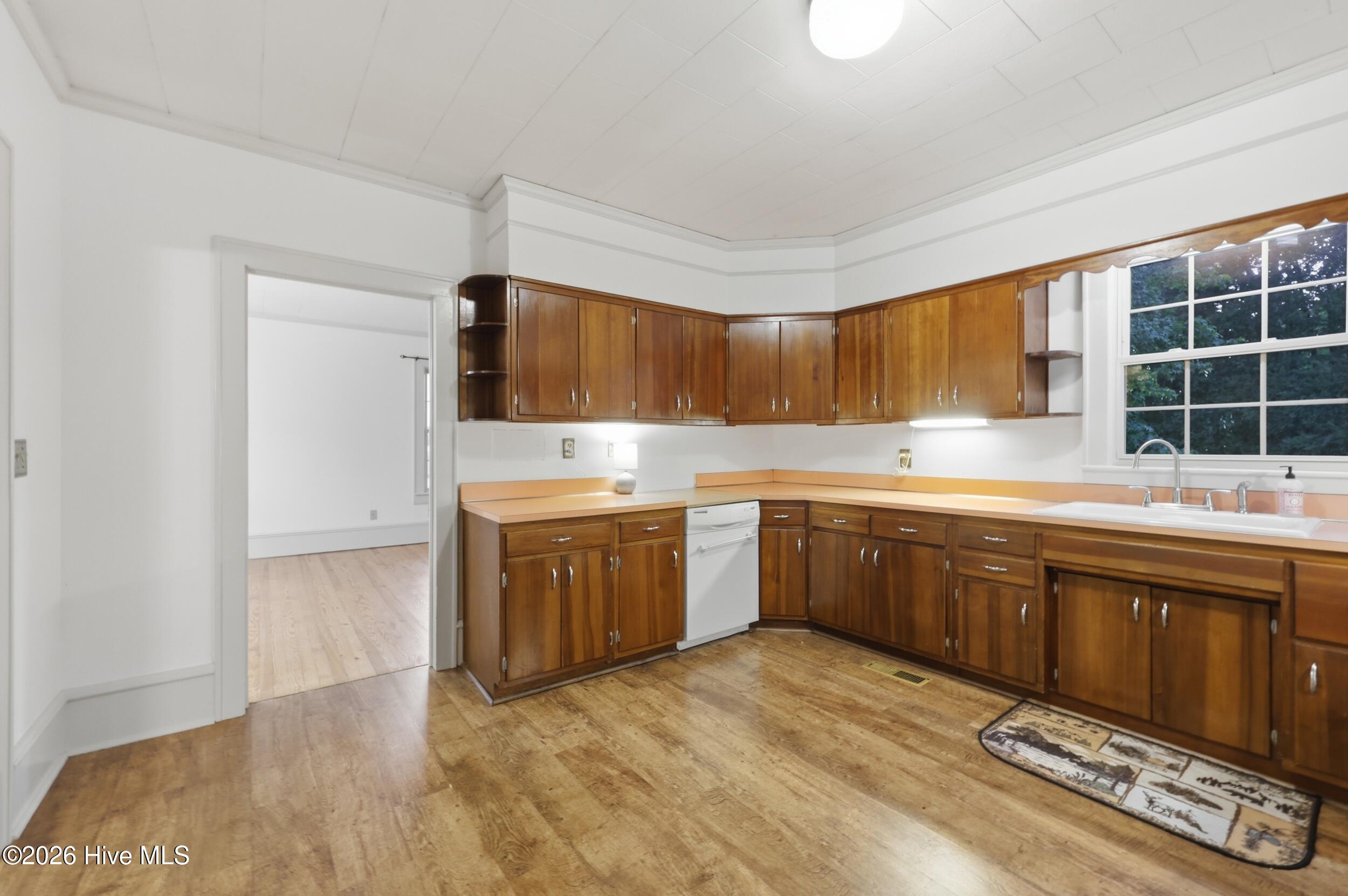 631 Selwin Road Property Photo 13
