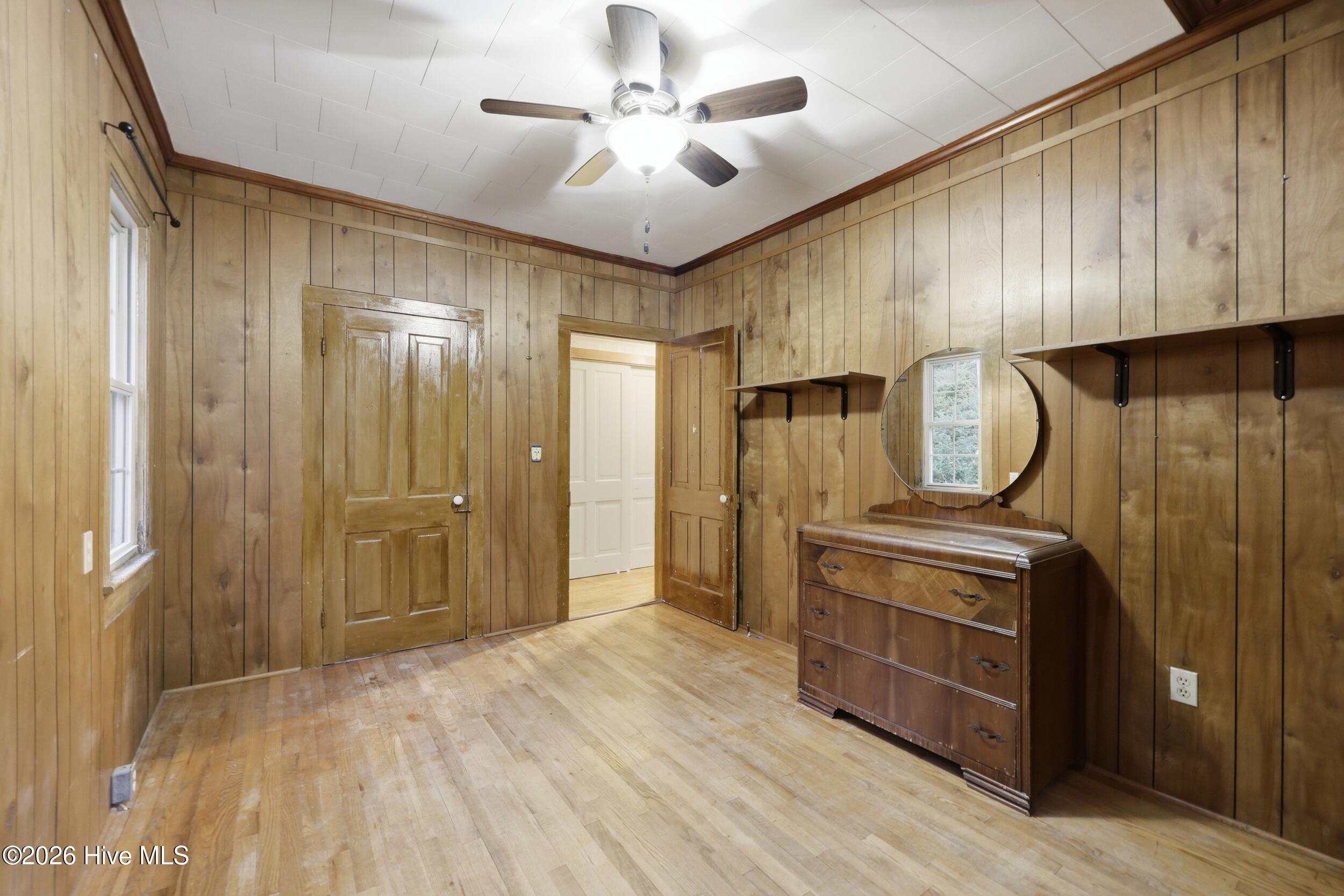 631 Selwin Road Property Photo 32
