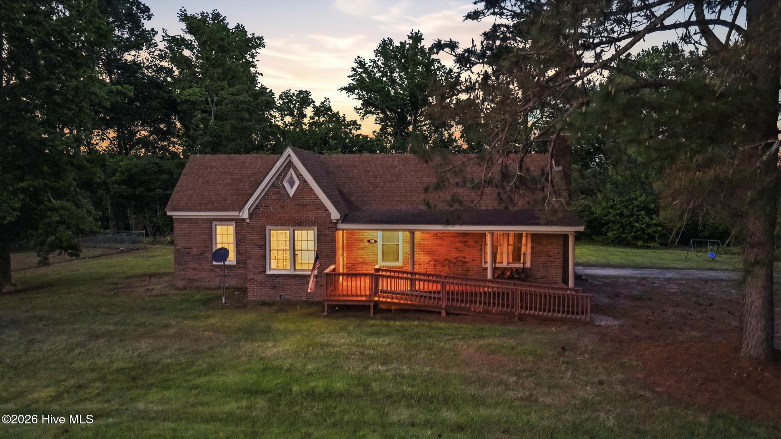631 Selwin Road Property Photo 37