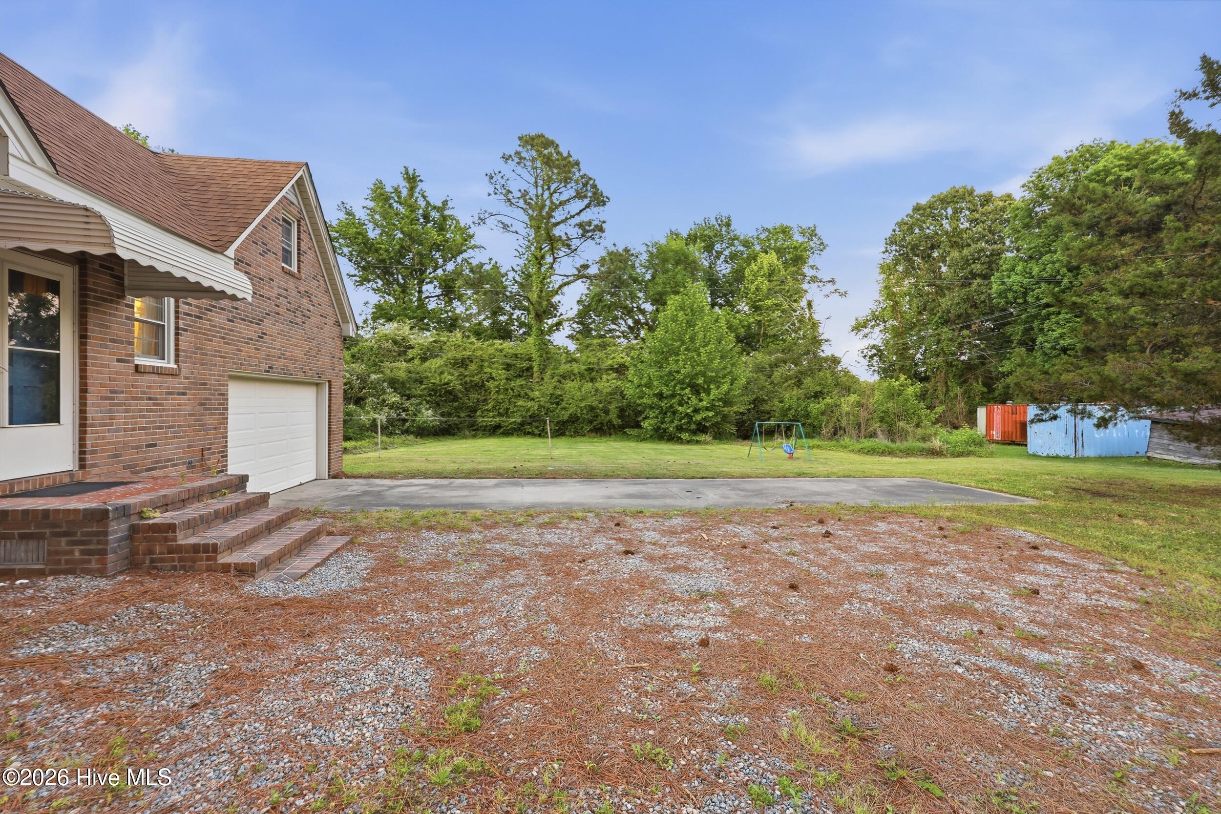 631 Selwin Road Property Photo 38