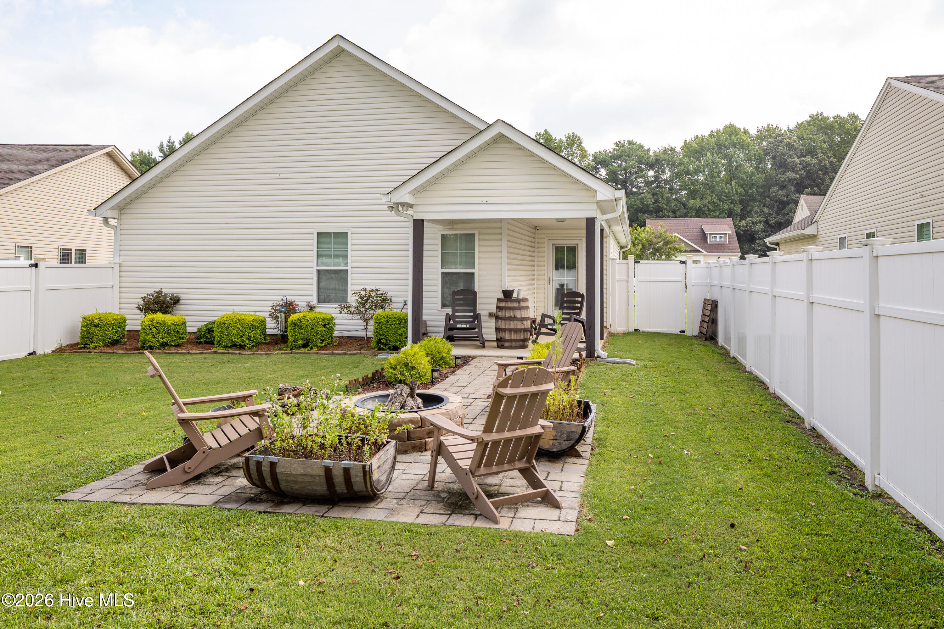 104 Cove Place Property Photo 26