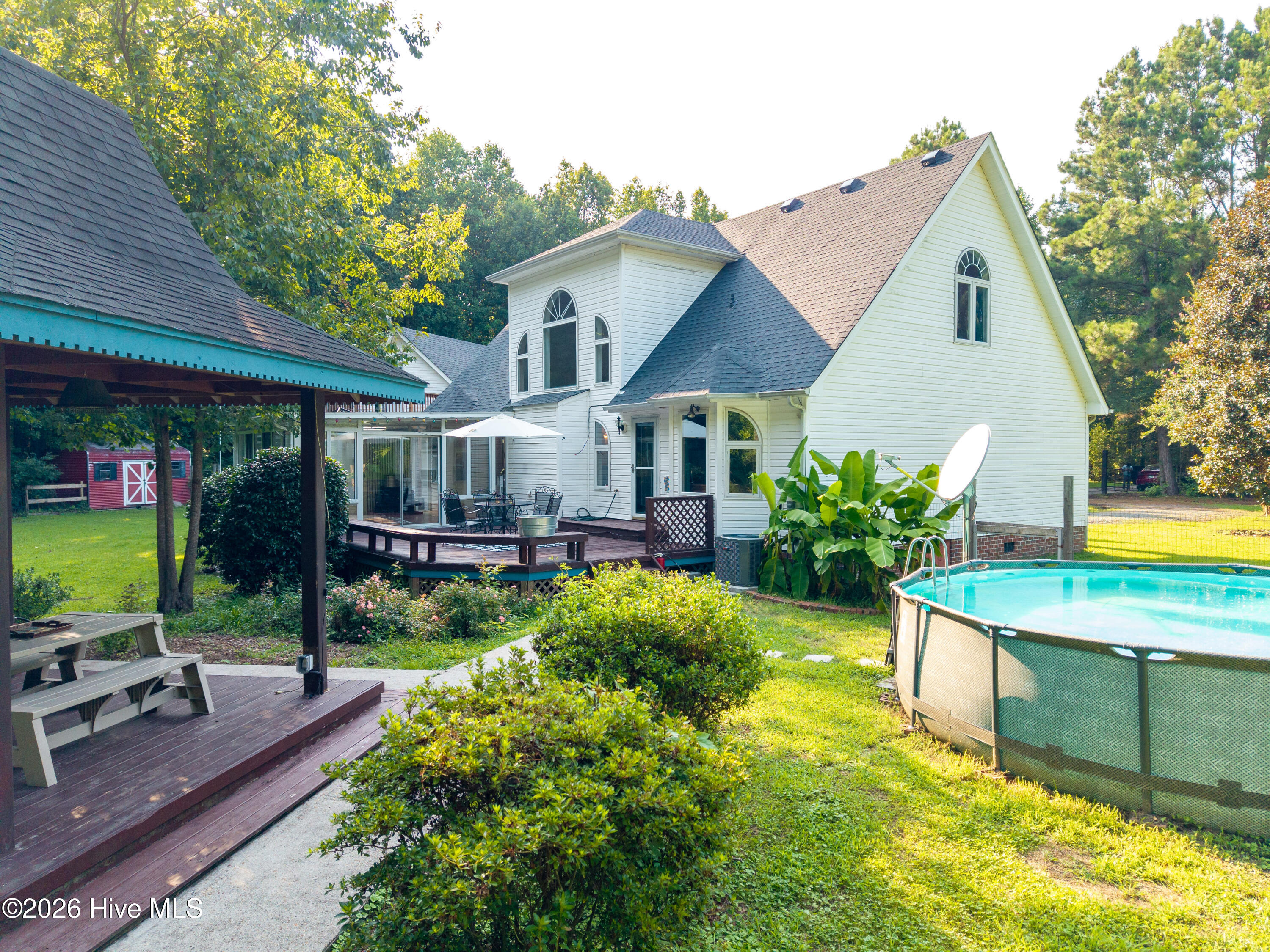 100 Cutter Lane Property Photo 4