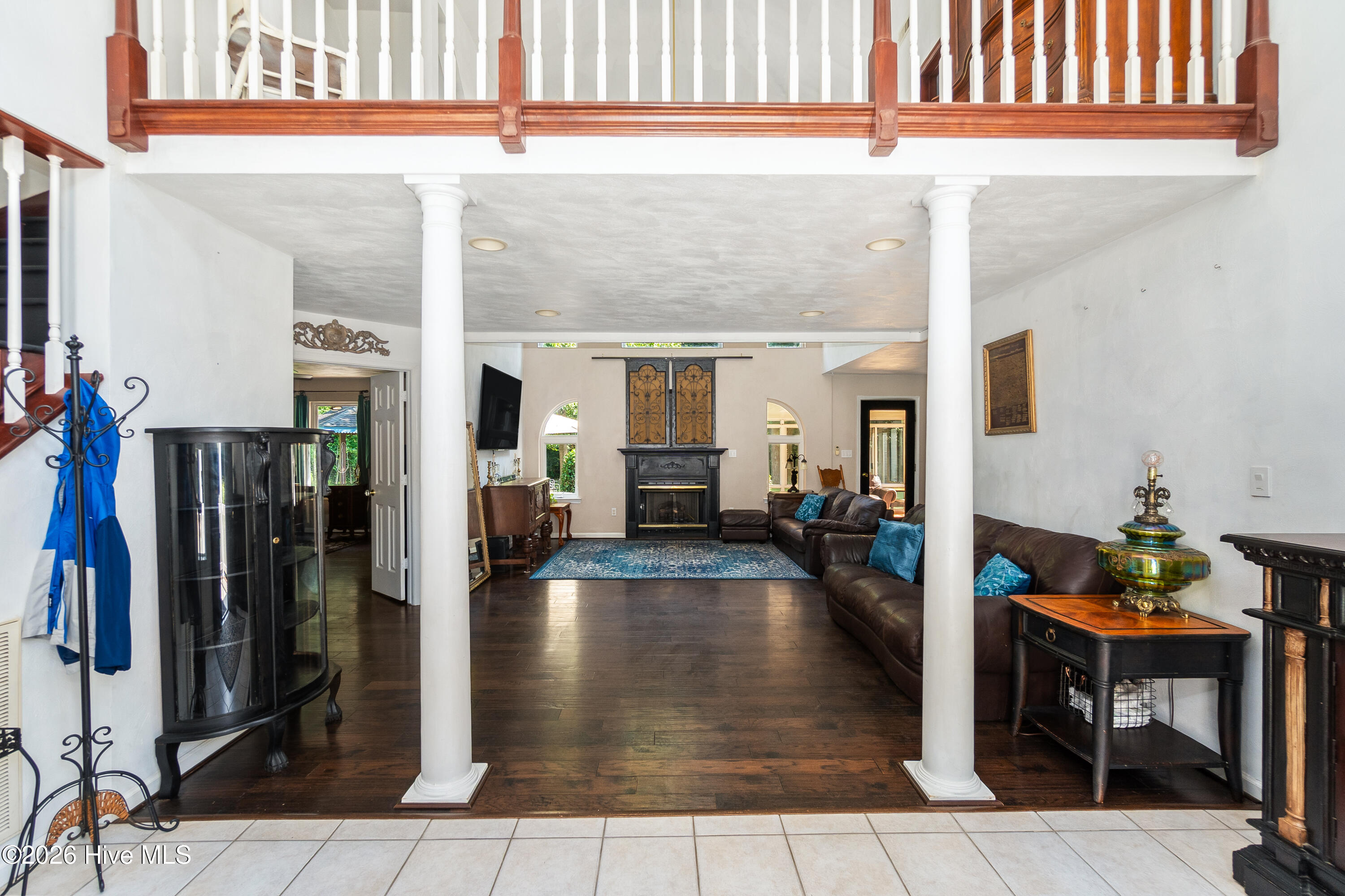 100 Cutter Lane Property Photo 8