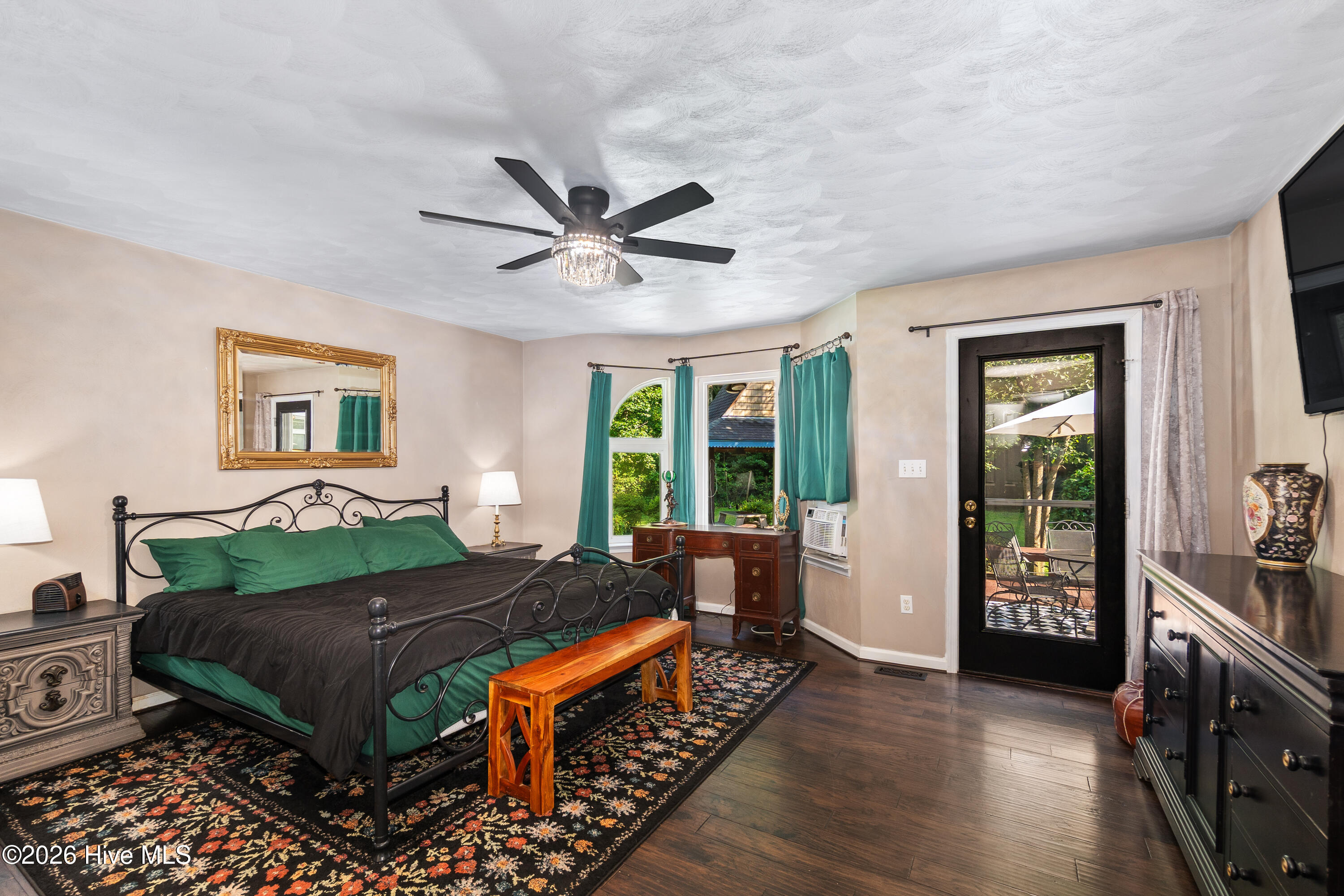 100 Cutter Lane Property Photo 25