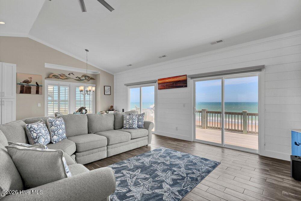 1138 New River Inlet Road Property Photo 3