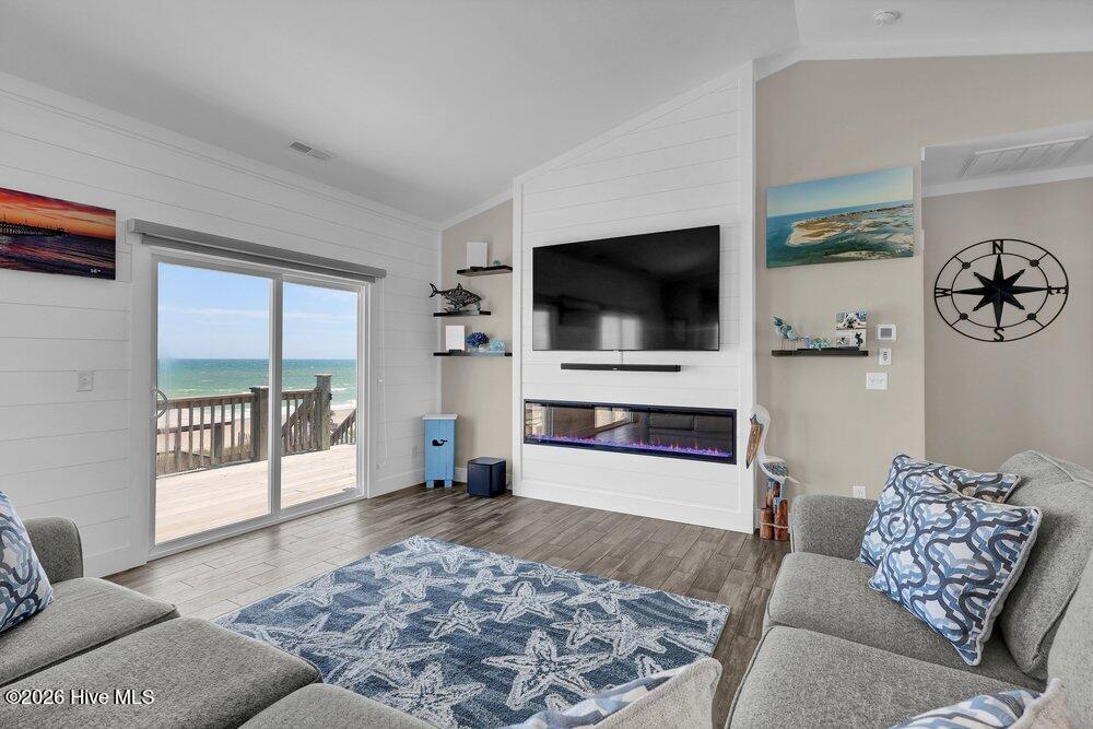 1138 New River Inlet Road Property Photo 6
