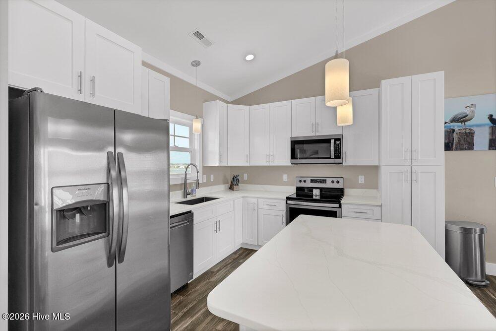 1138 New River Inlet Road Property Photo 13