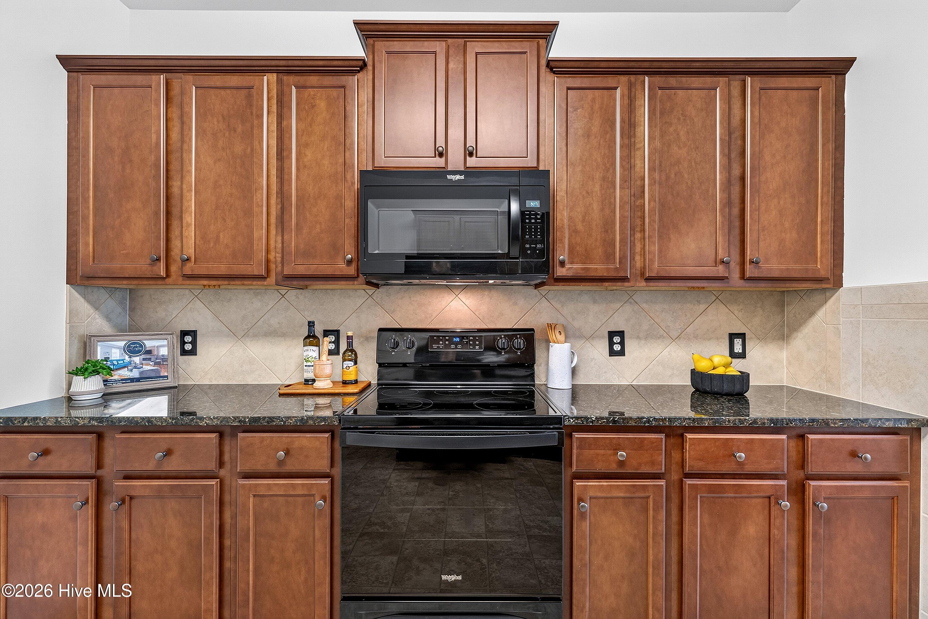 27 Langdon Pointe Drive Property Photo 12