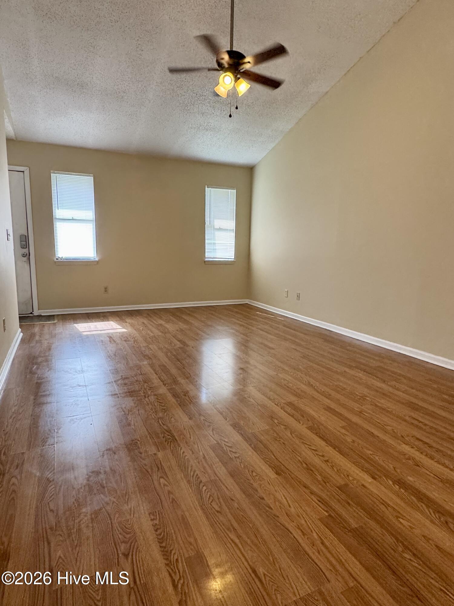 2107 E 3rd Street B Property Photo 2