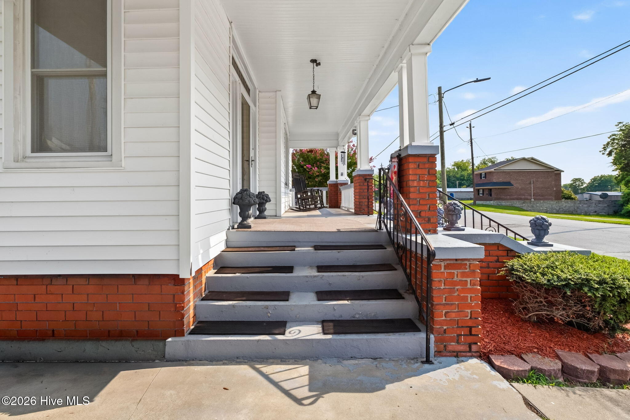 306 S James Street Property Photo 4