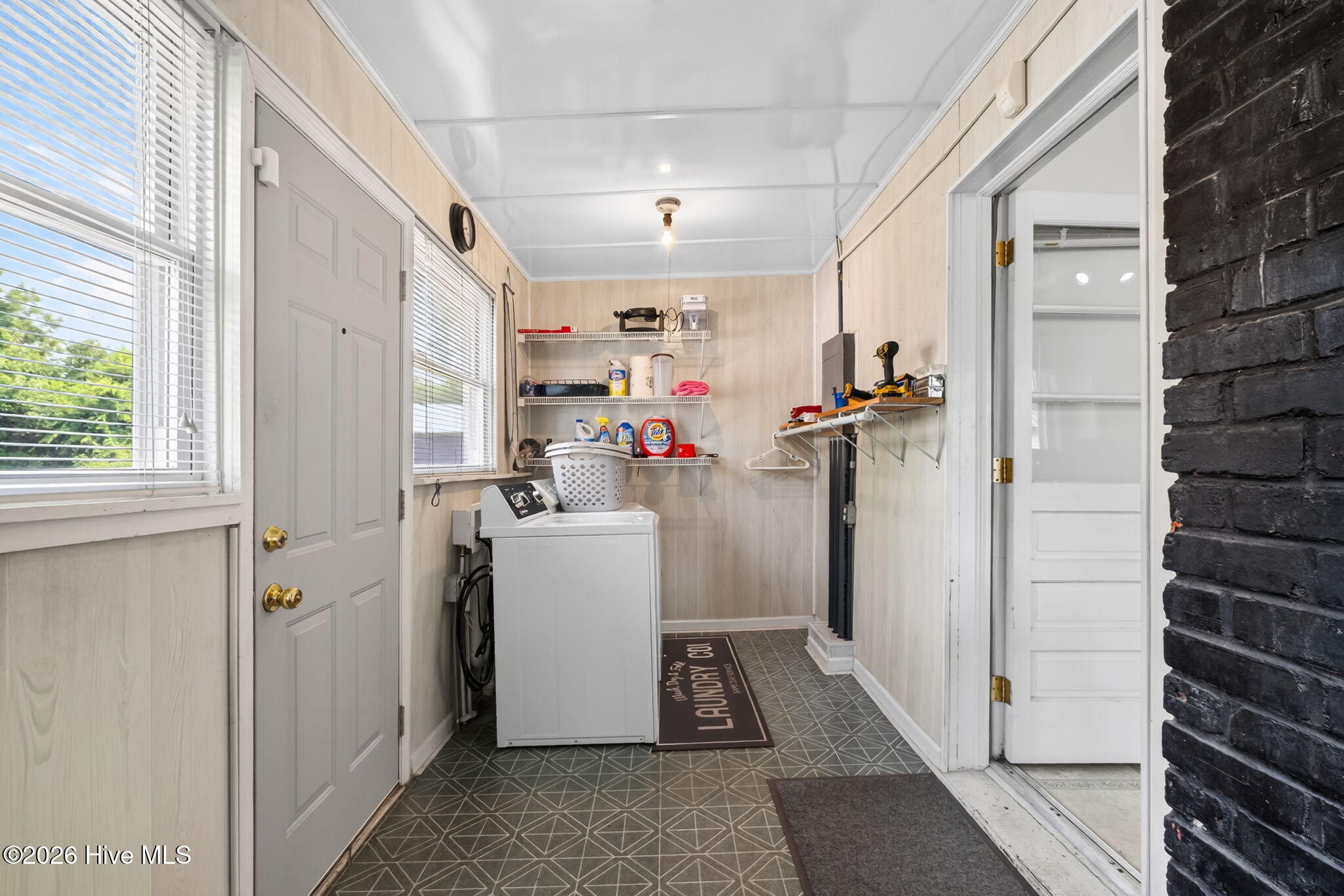 306 S James Street Property Photo 24