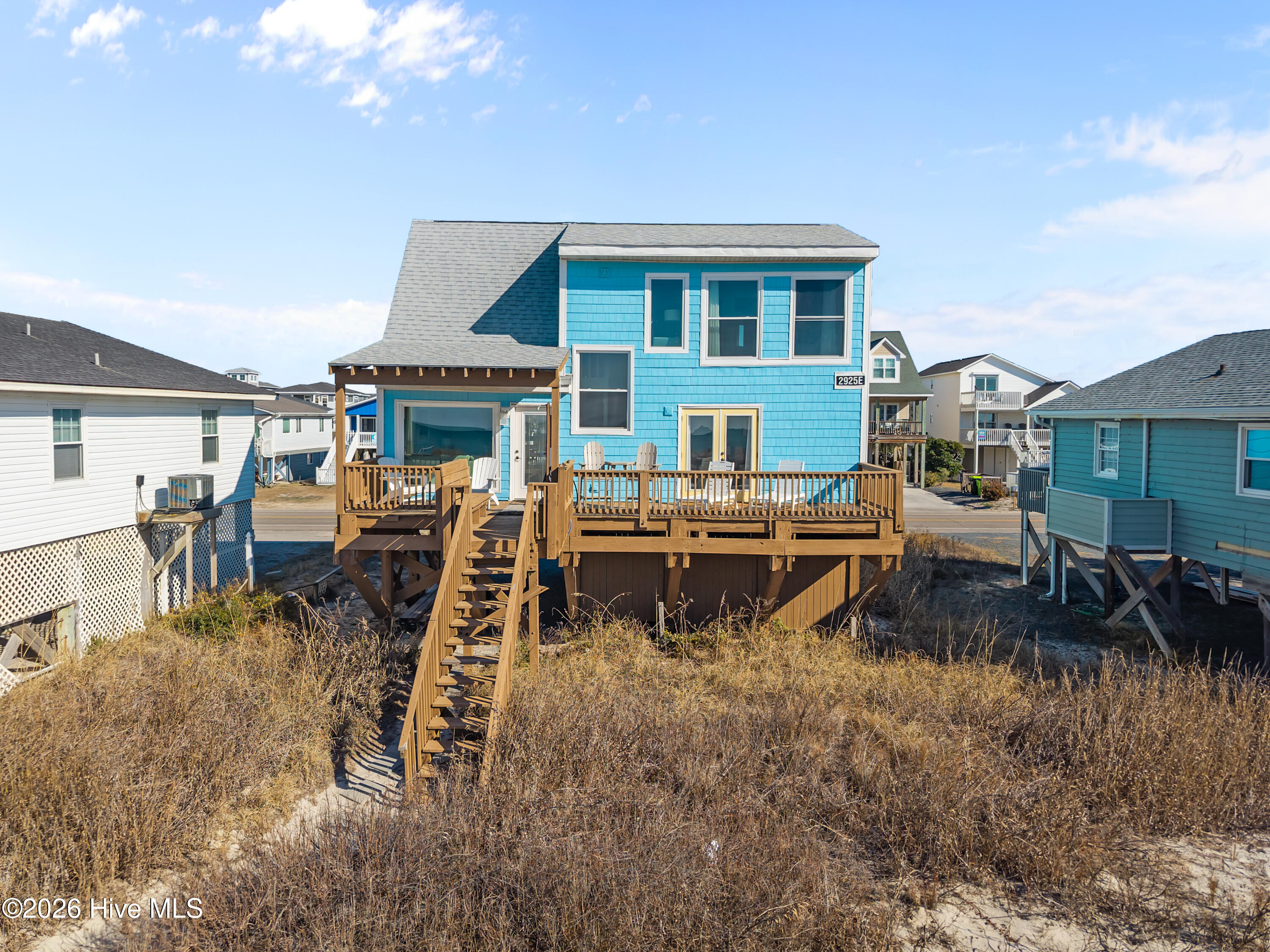 2925 E Beach Drive Property Photo 9