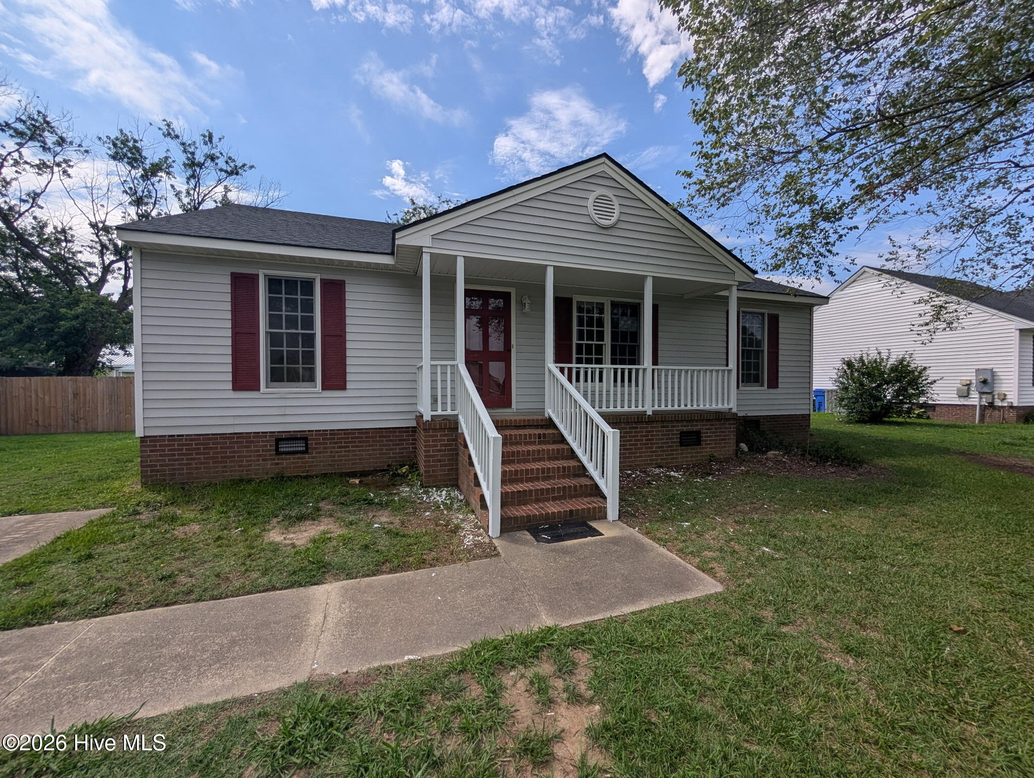 2302 Fitch Drive E Property Photo 1