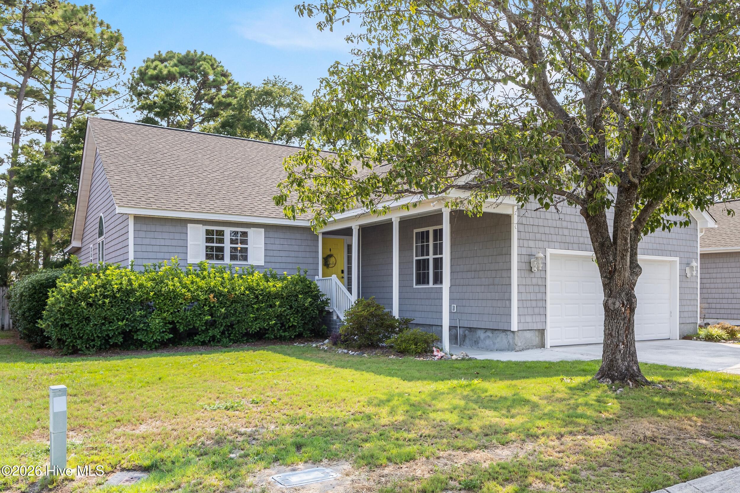 9208 Slice Court Property Photo 2
