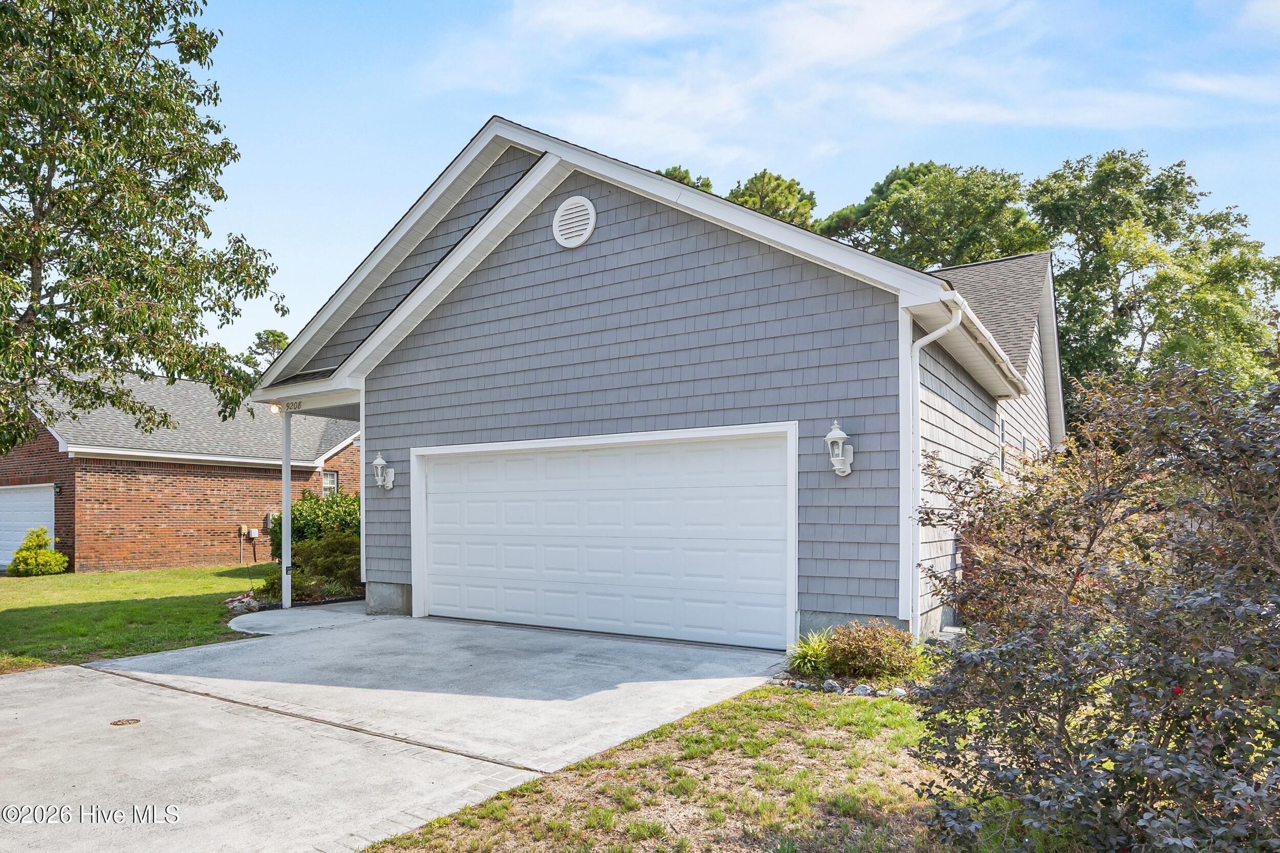 9208 Slice Court Property Photo 3