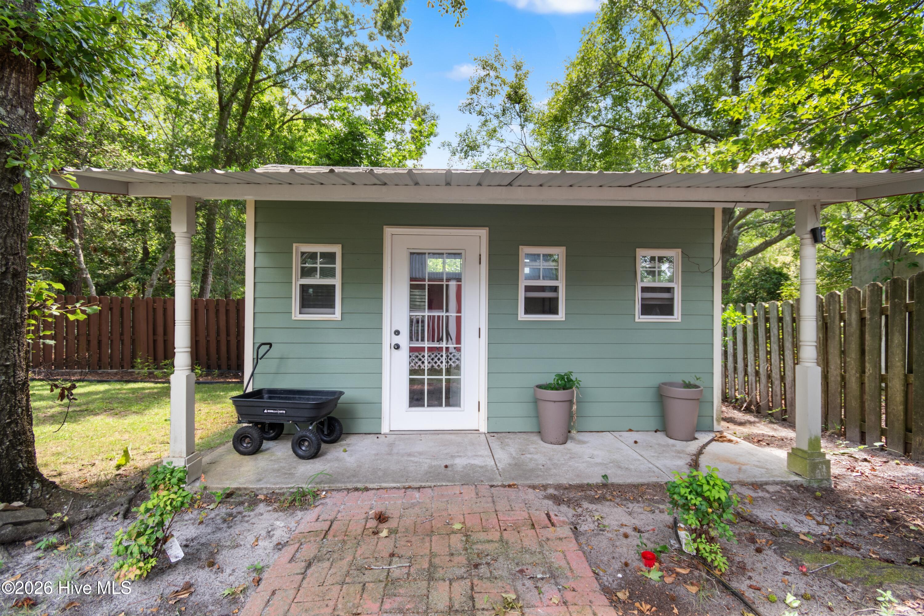 518 Highgreen Drive Property Photo 15