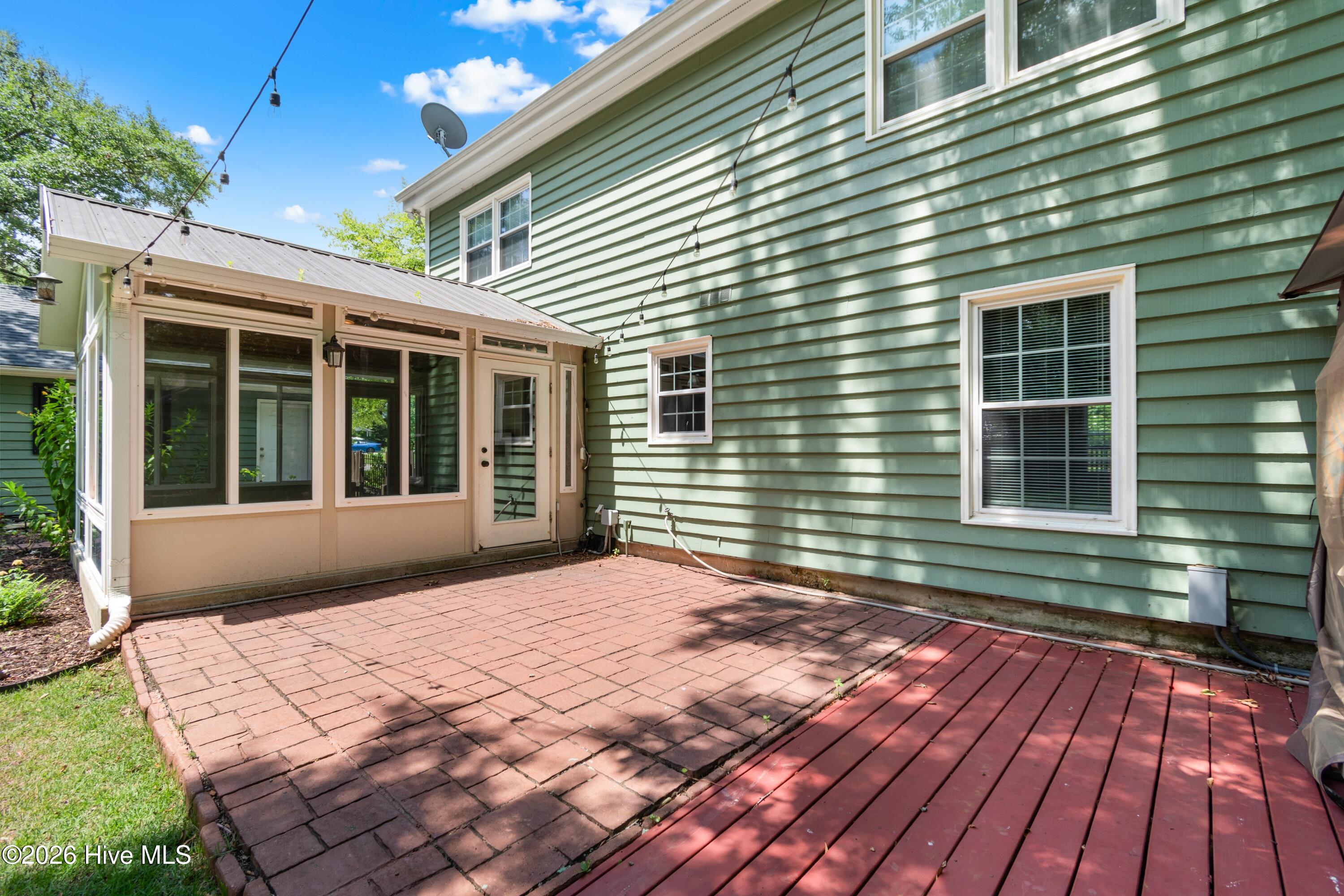 518 Highgreen Drive Property Photo 16
