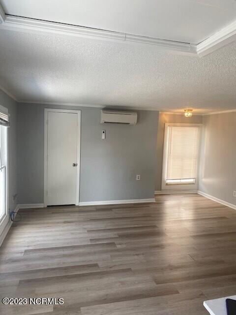234 E 2nd Street B Property Photo 6