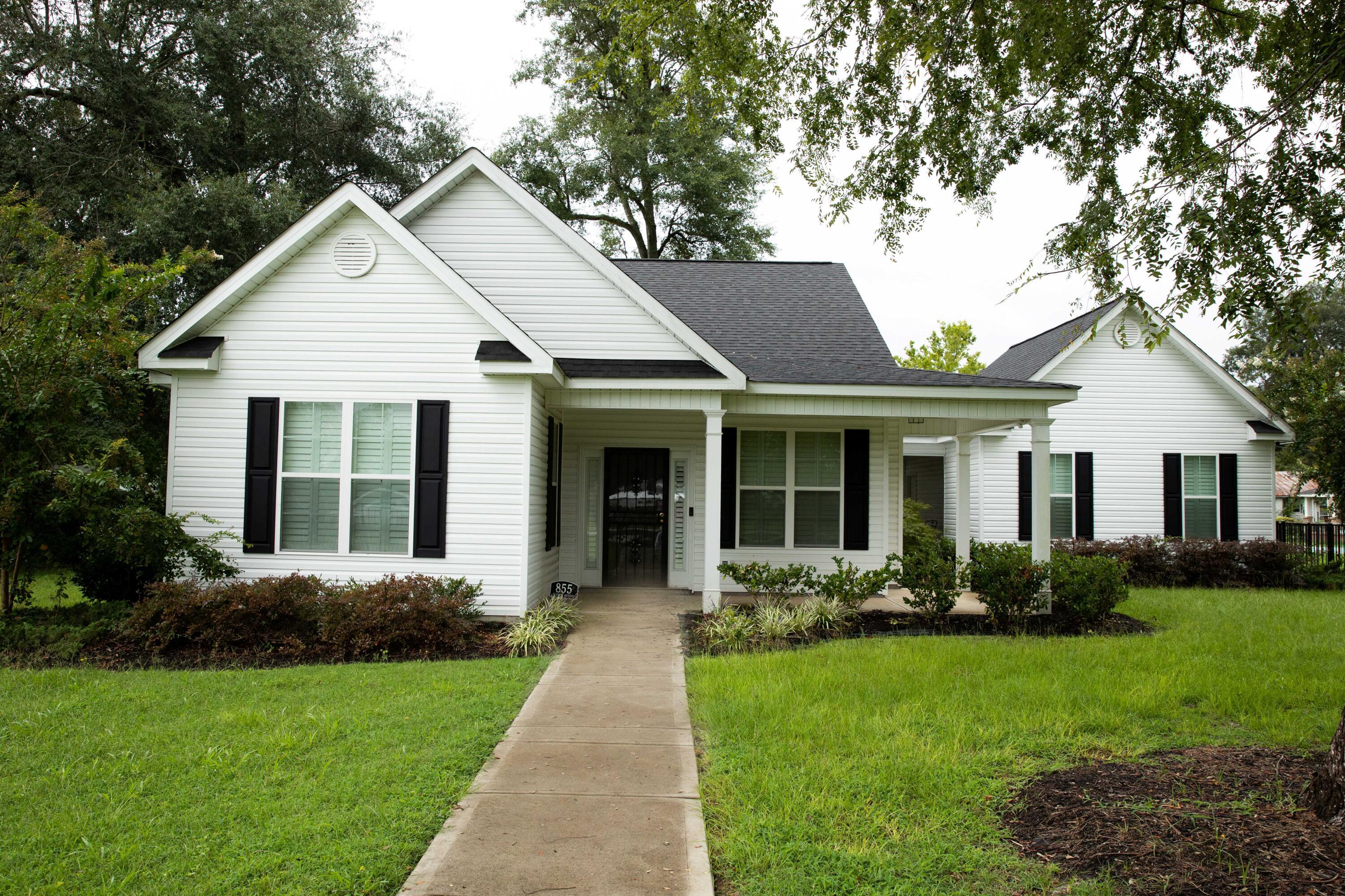 855 Academy Avenue Property Photo 12
