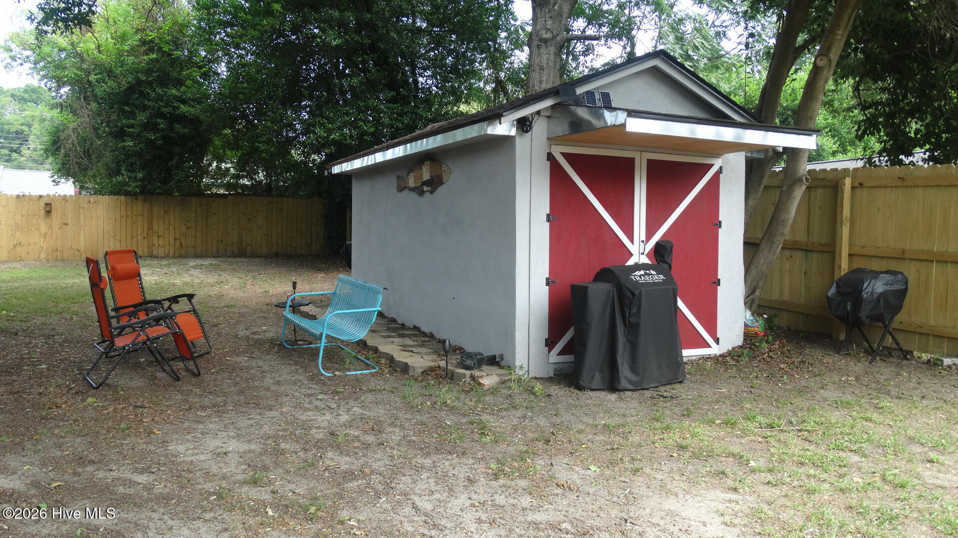 1439 Heard Avenue Property Photo 6