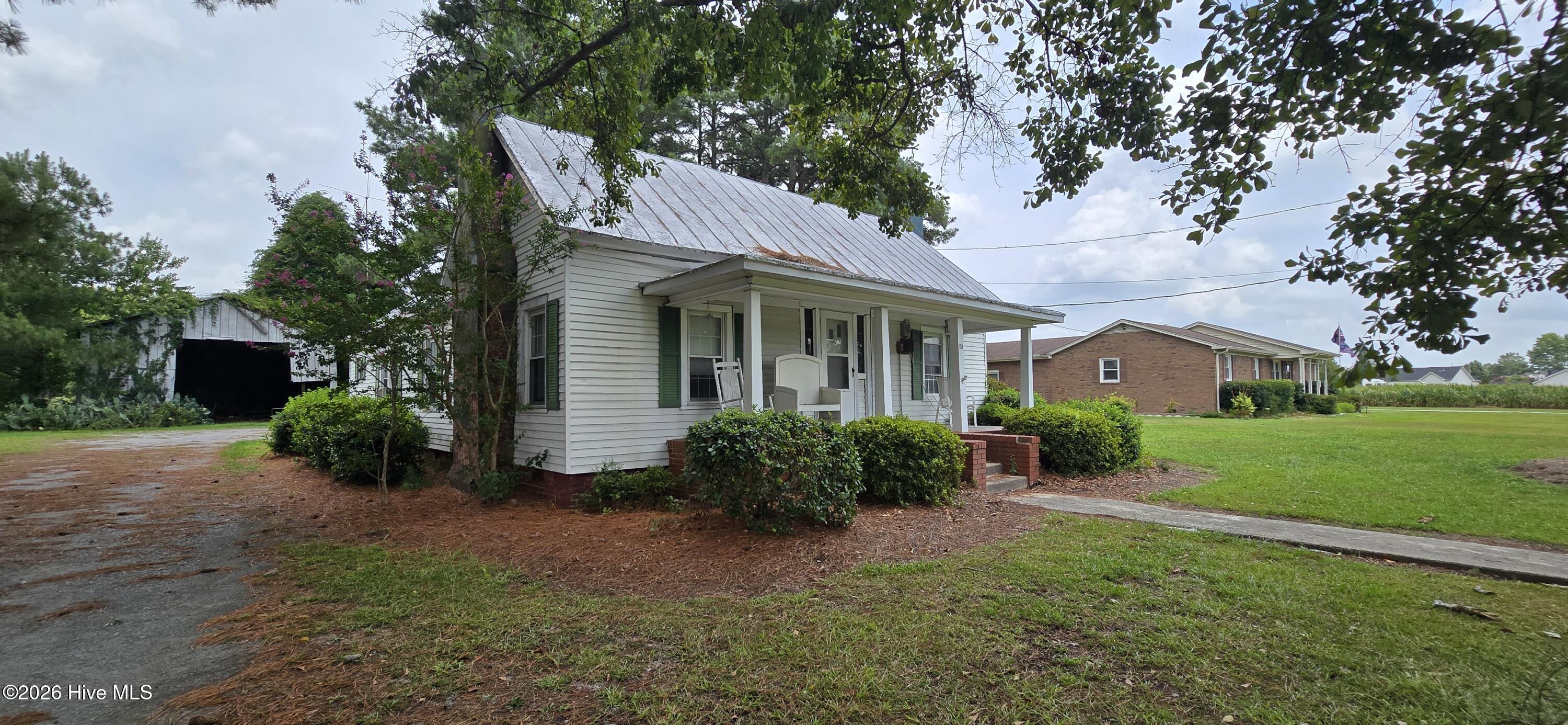 351 Vernon White Road Property Photo 4