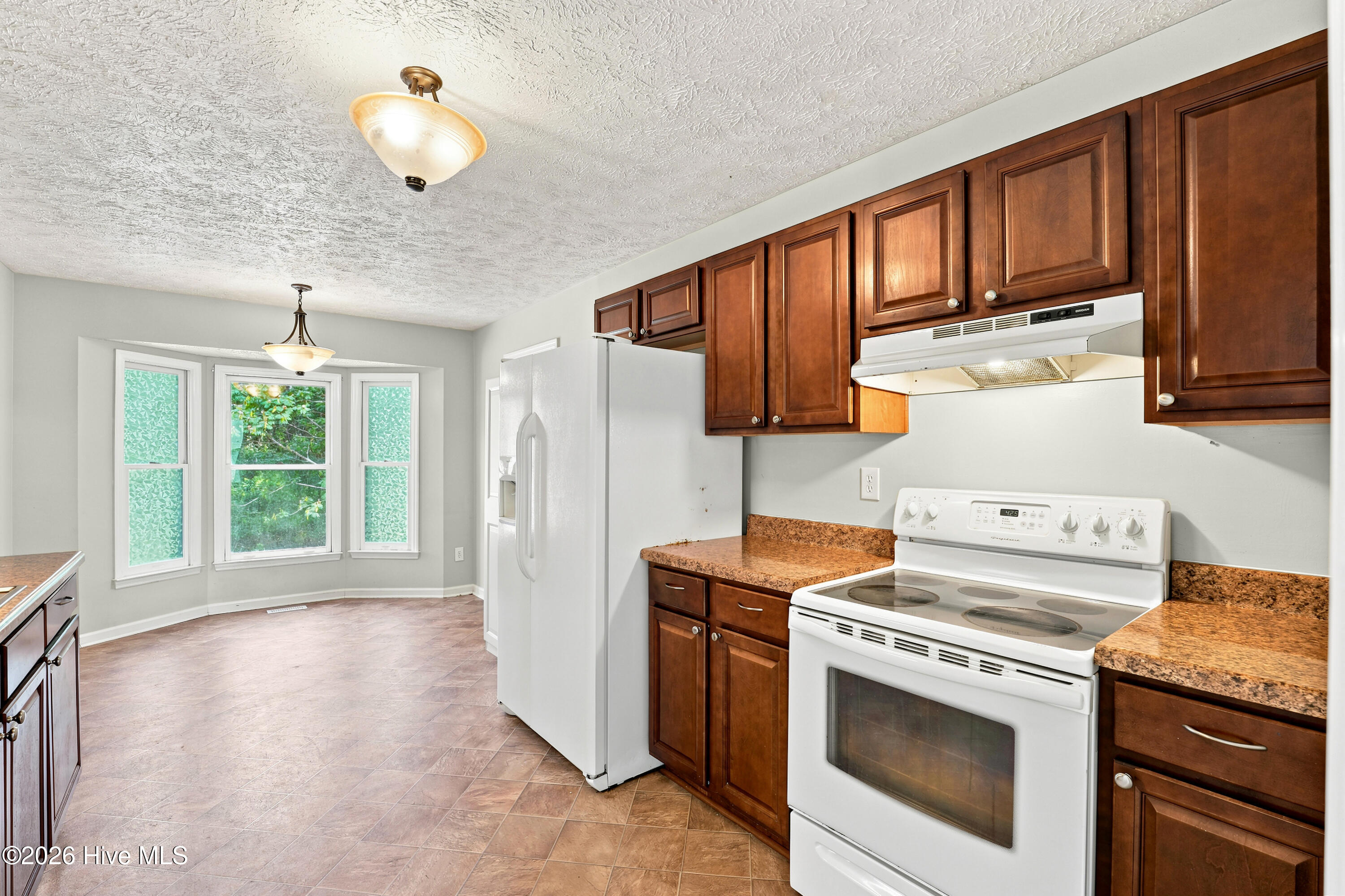 352 Sawyer Road Property Photo 8