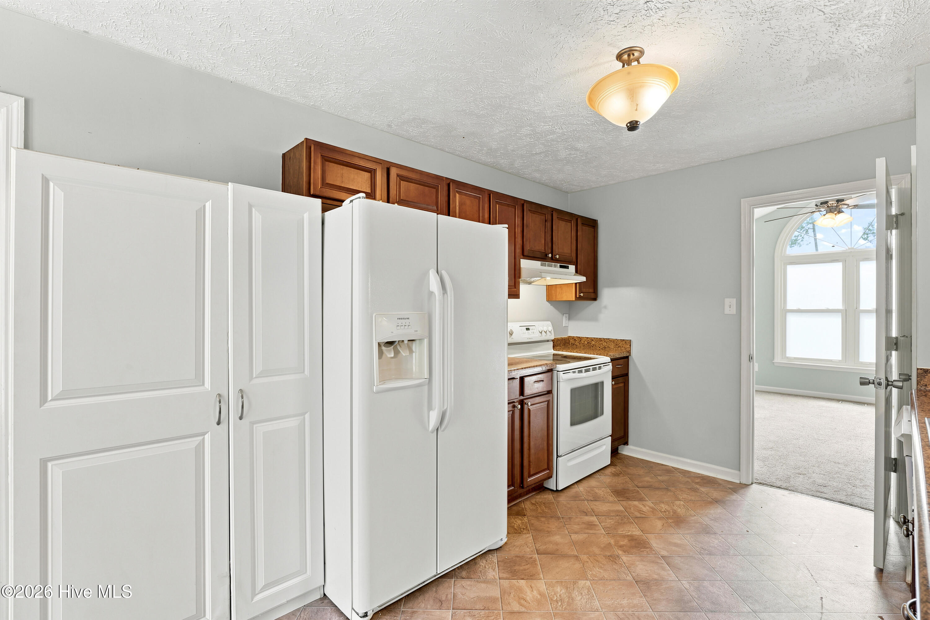 352 Sawyer Road Property Photo 10