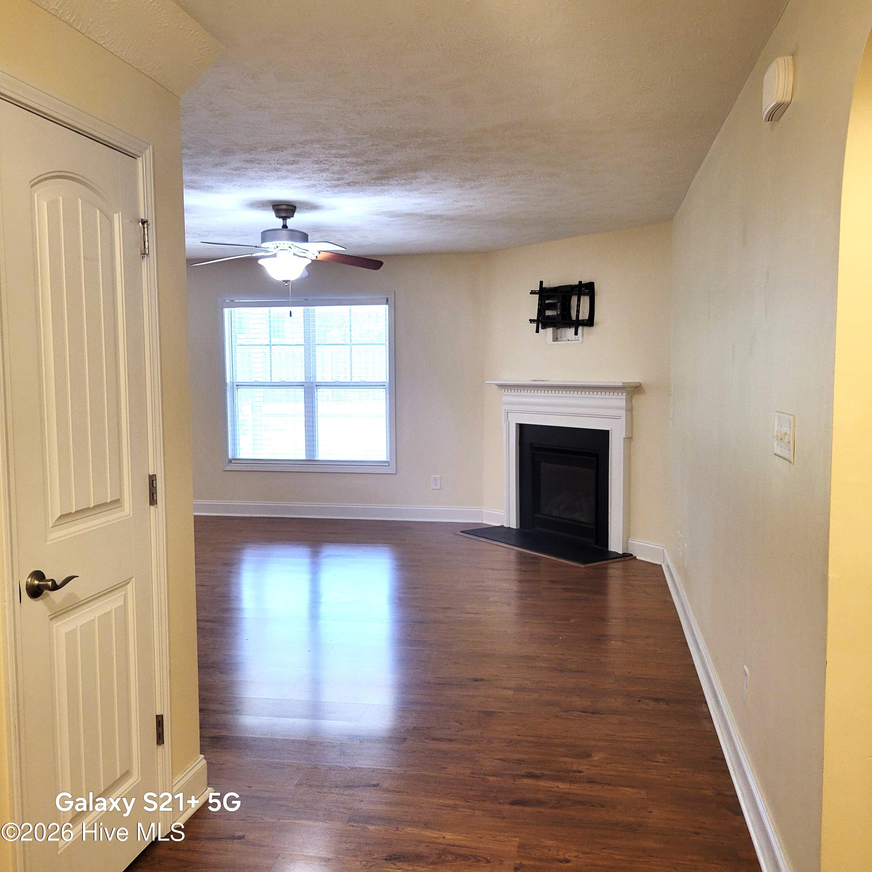 140 Wheeling Drive Property Photo 5