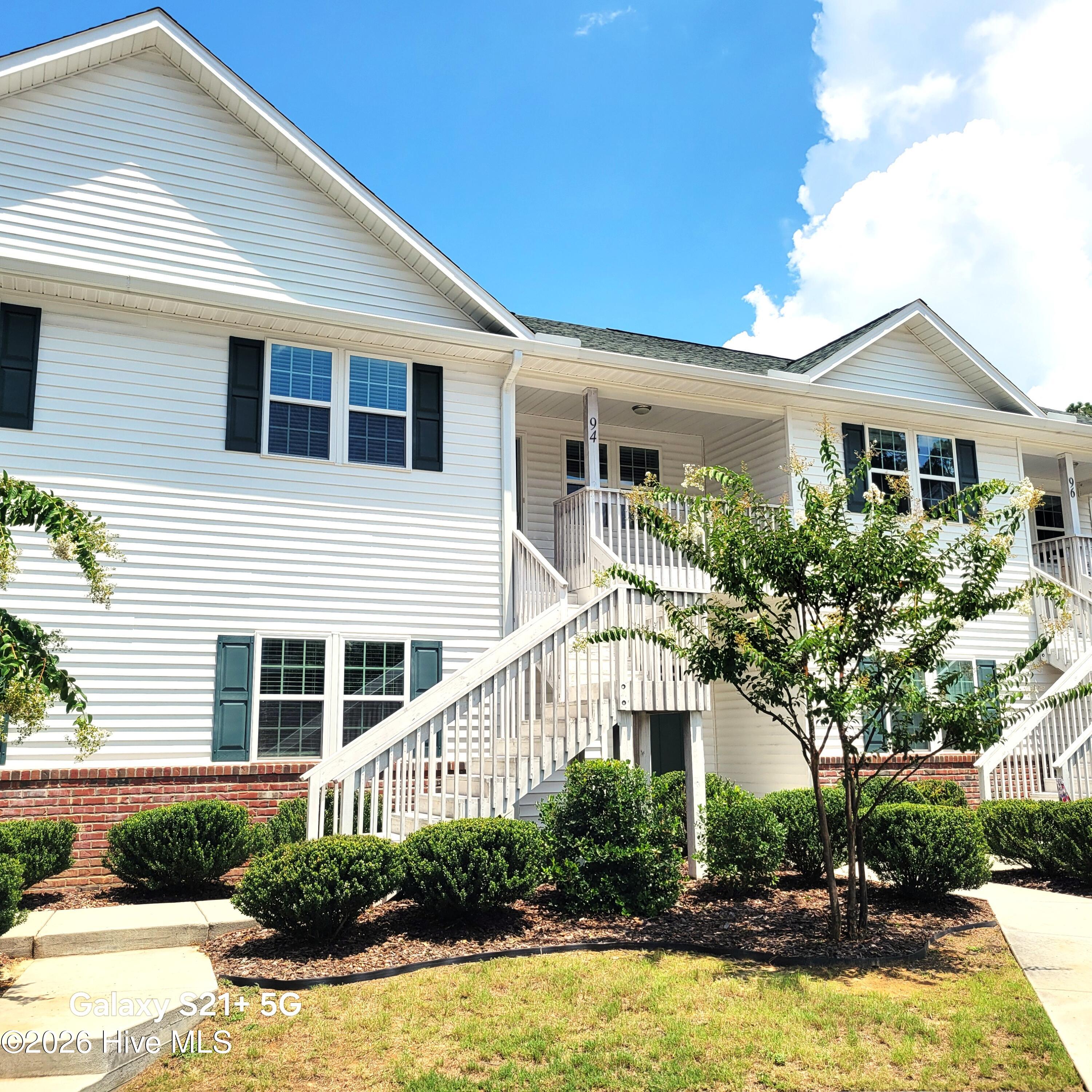 94 N Knoll Road Property Photo 2