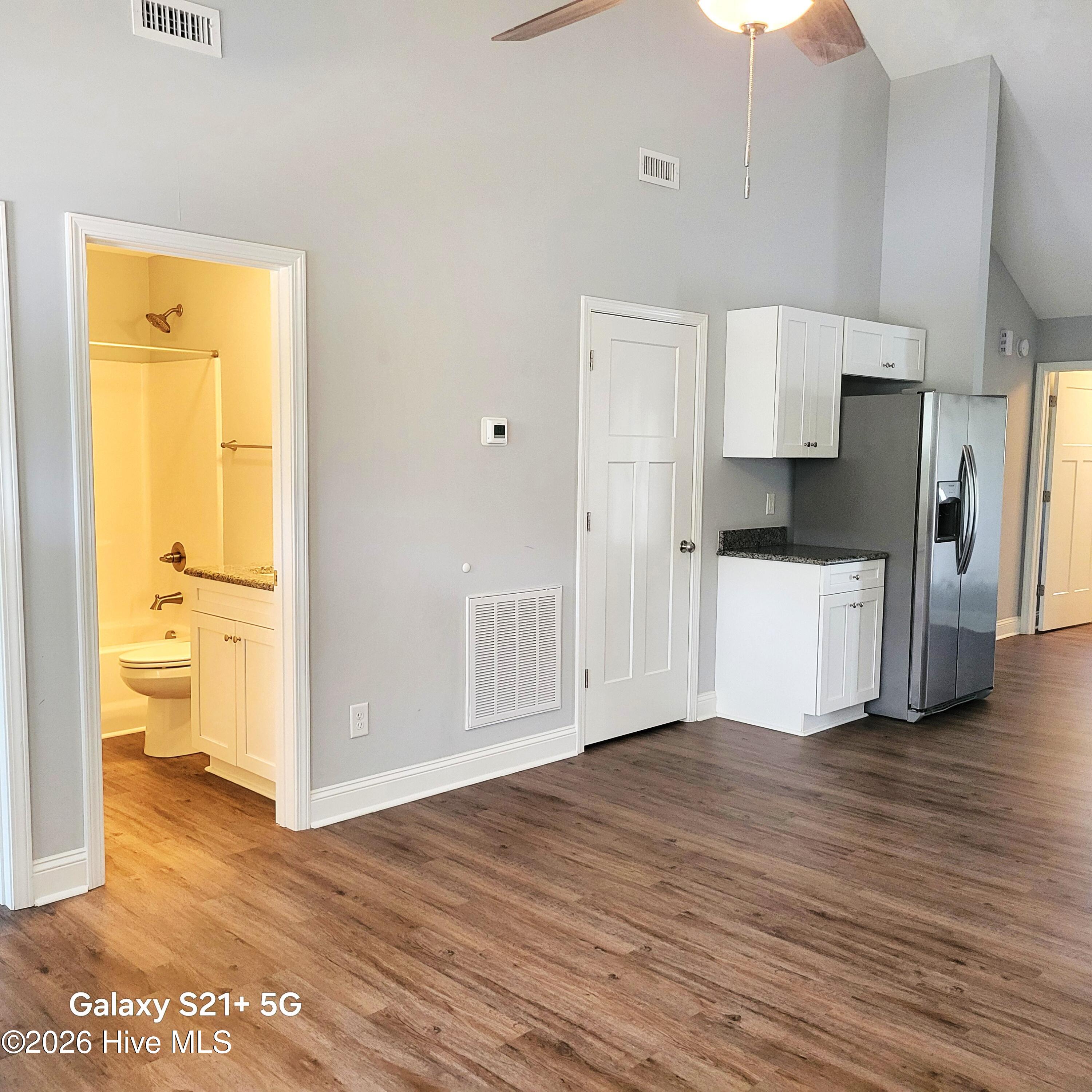 94 N Knoll Road Property Photo 4