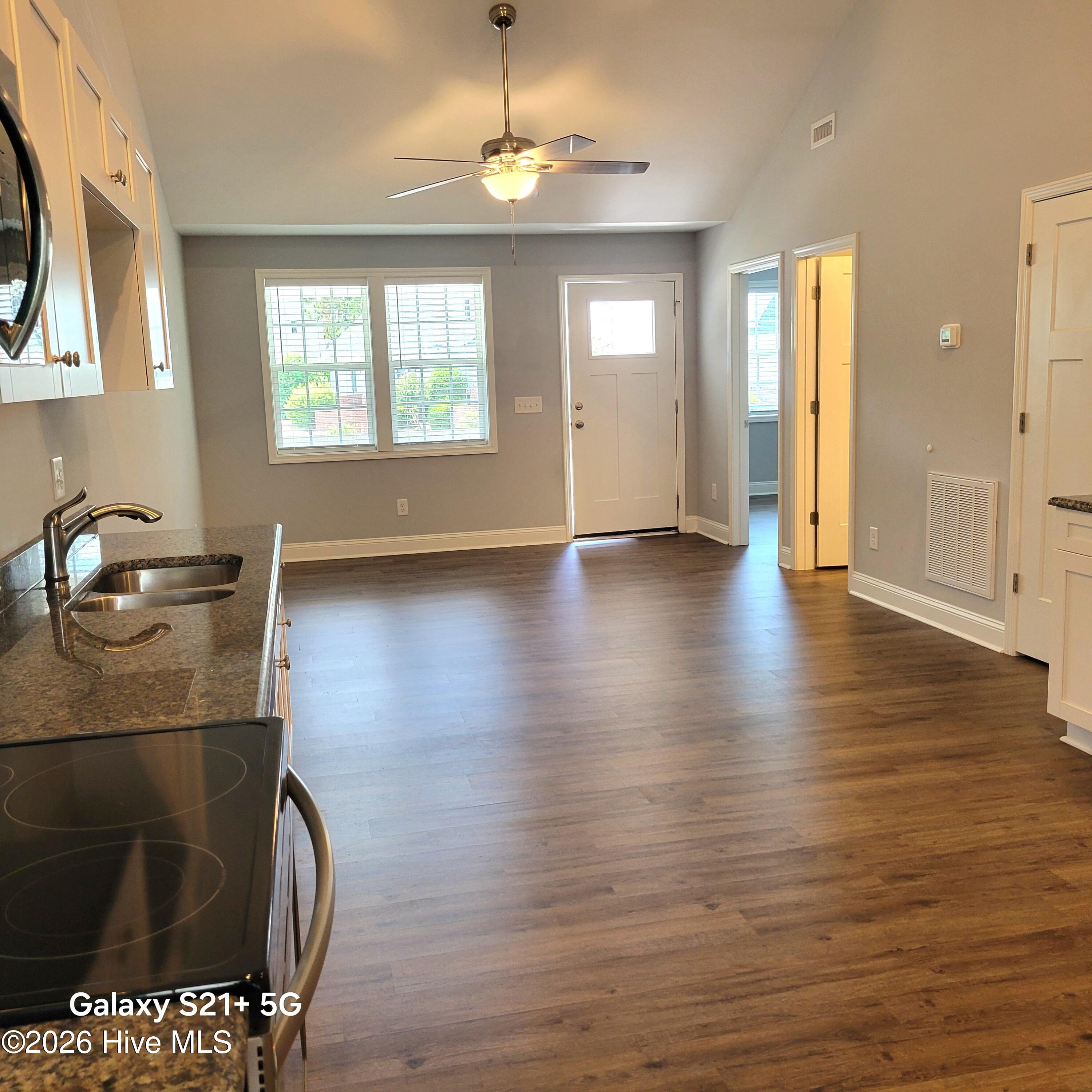 94 N Knoll Road Property Photo 6