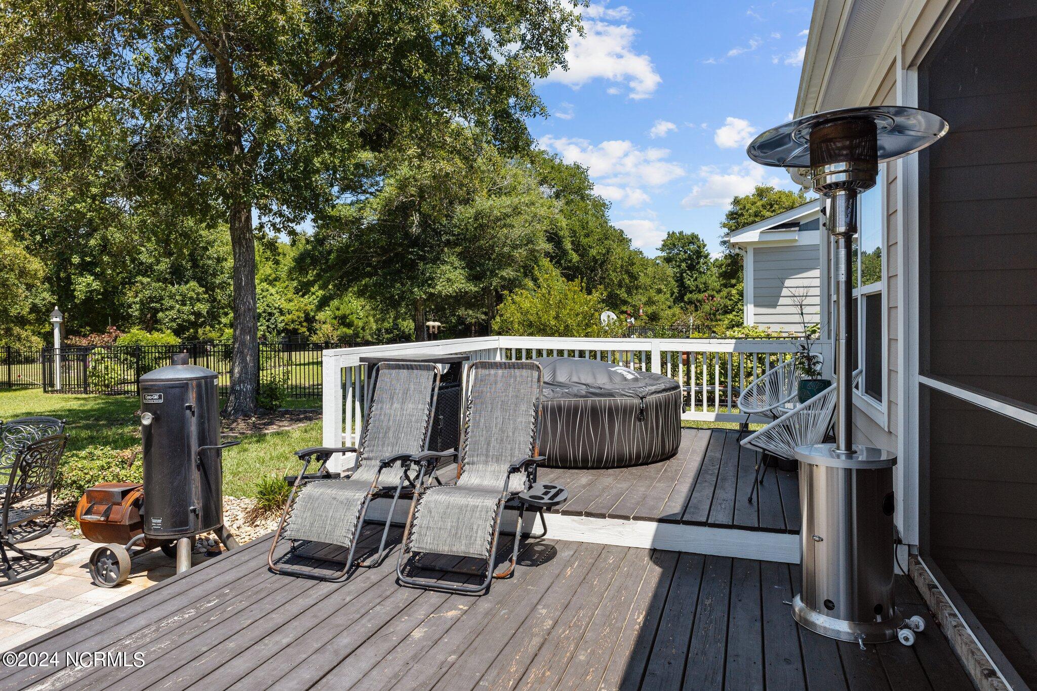 107 Bogue Harbor Court Property Photo 33