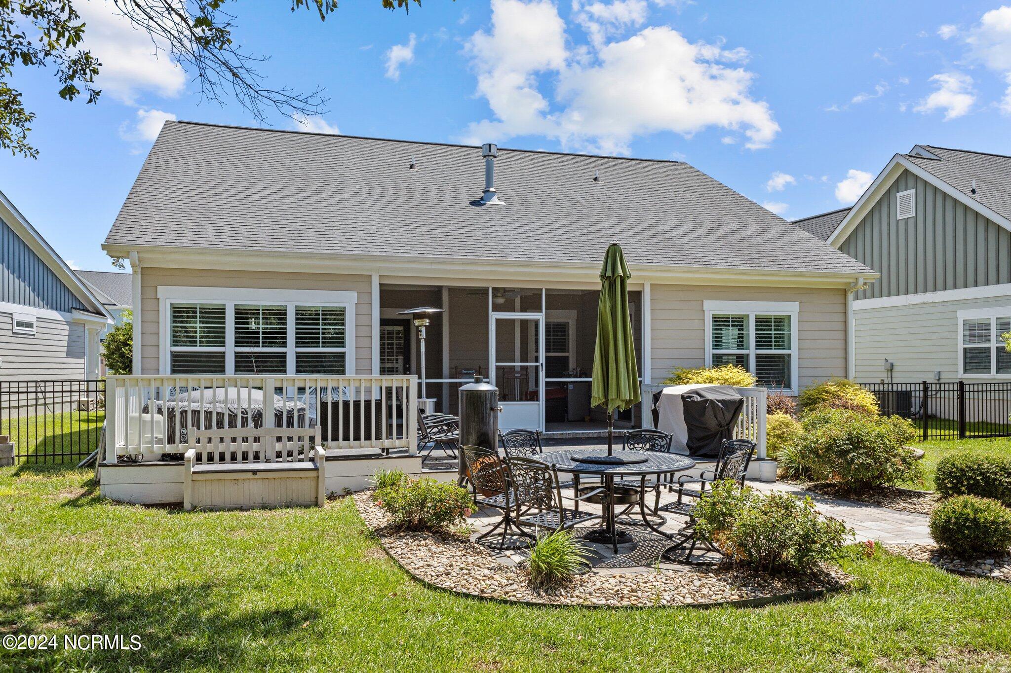 107 Bogue Harbor Court Property Photo 38