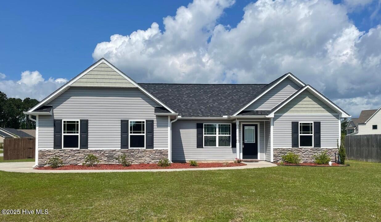 233 Breakwater Drive Property Photo 1