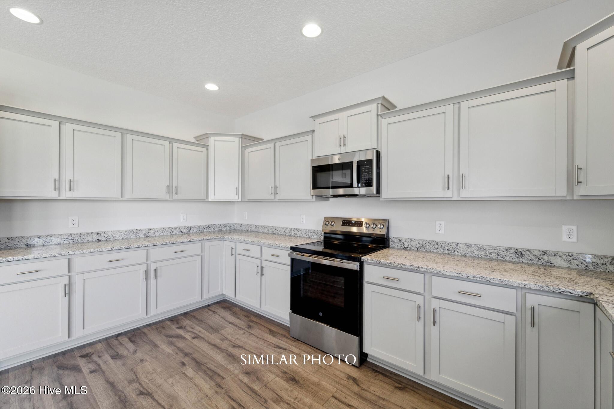 736 Secession Lane Property Photo 12
